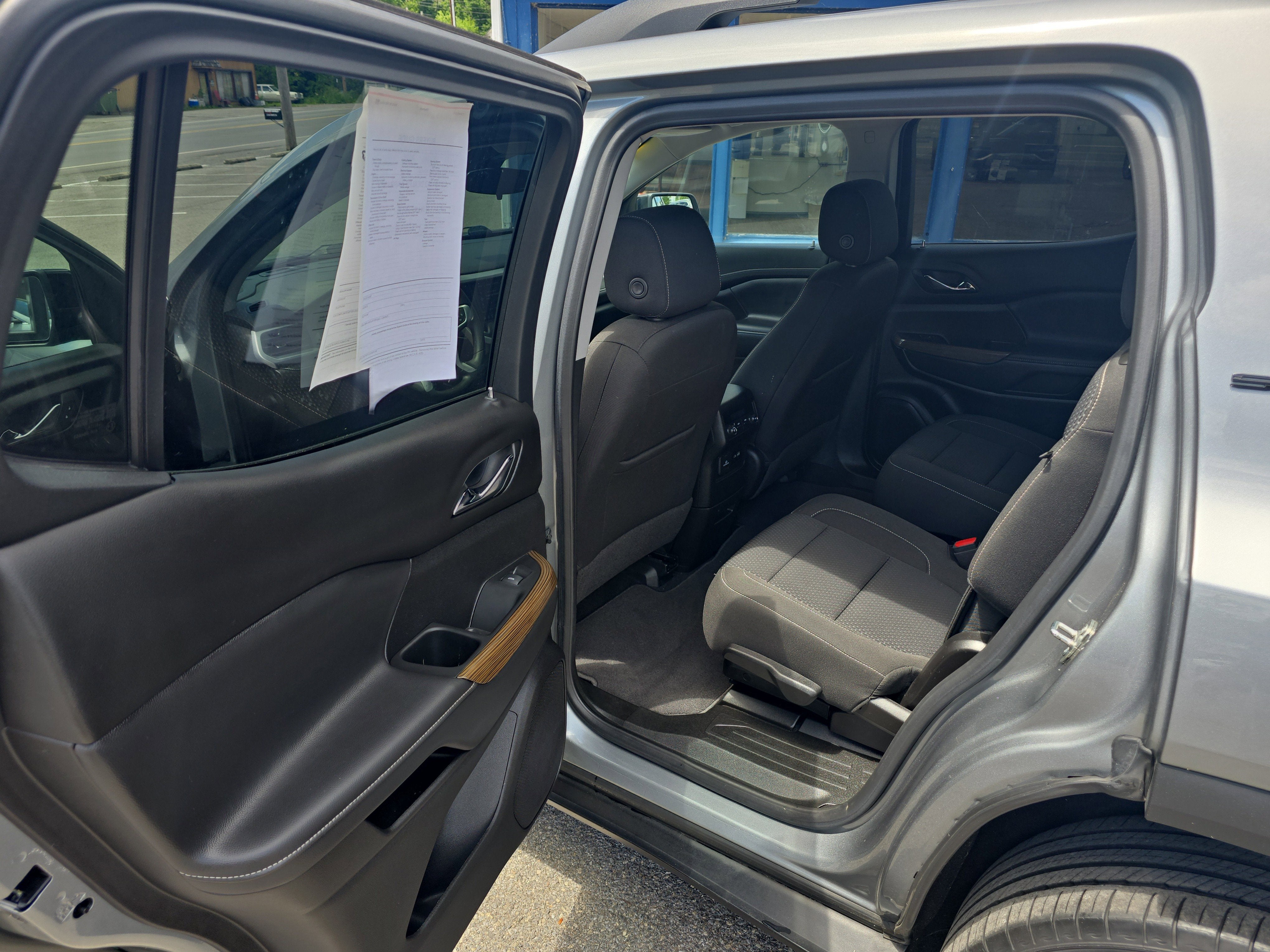 2023 GMC Acadia SLE