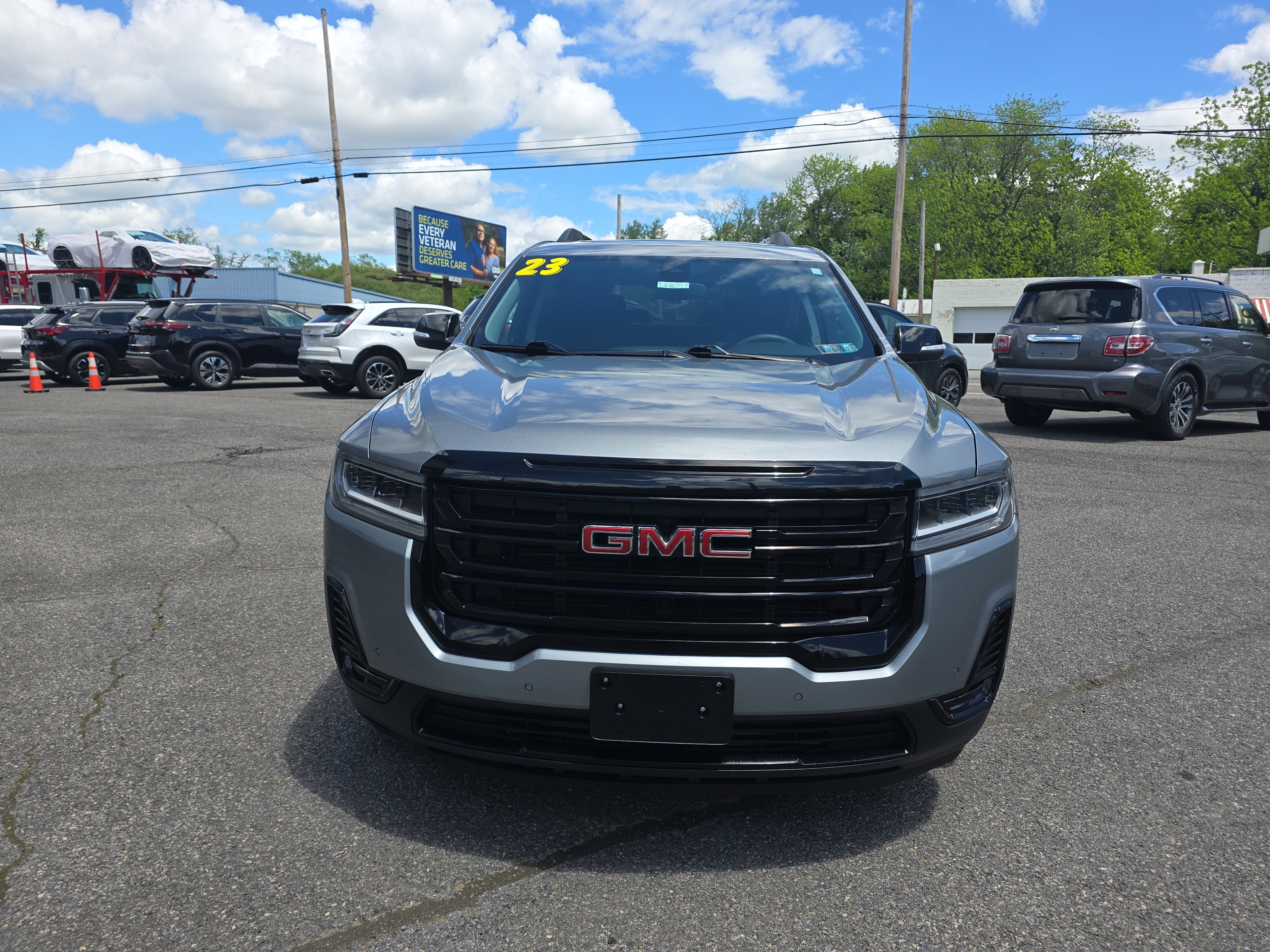 2023 GMC Acadia SLE
