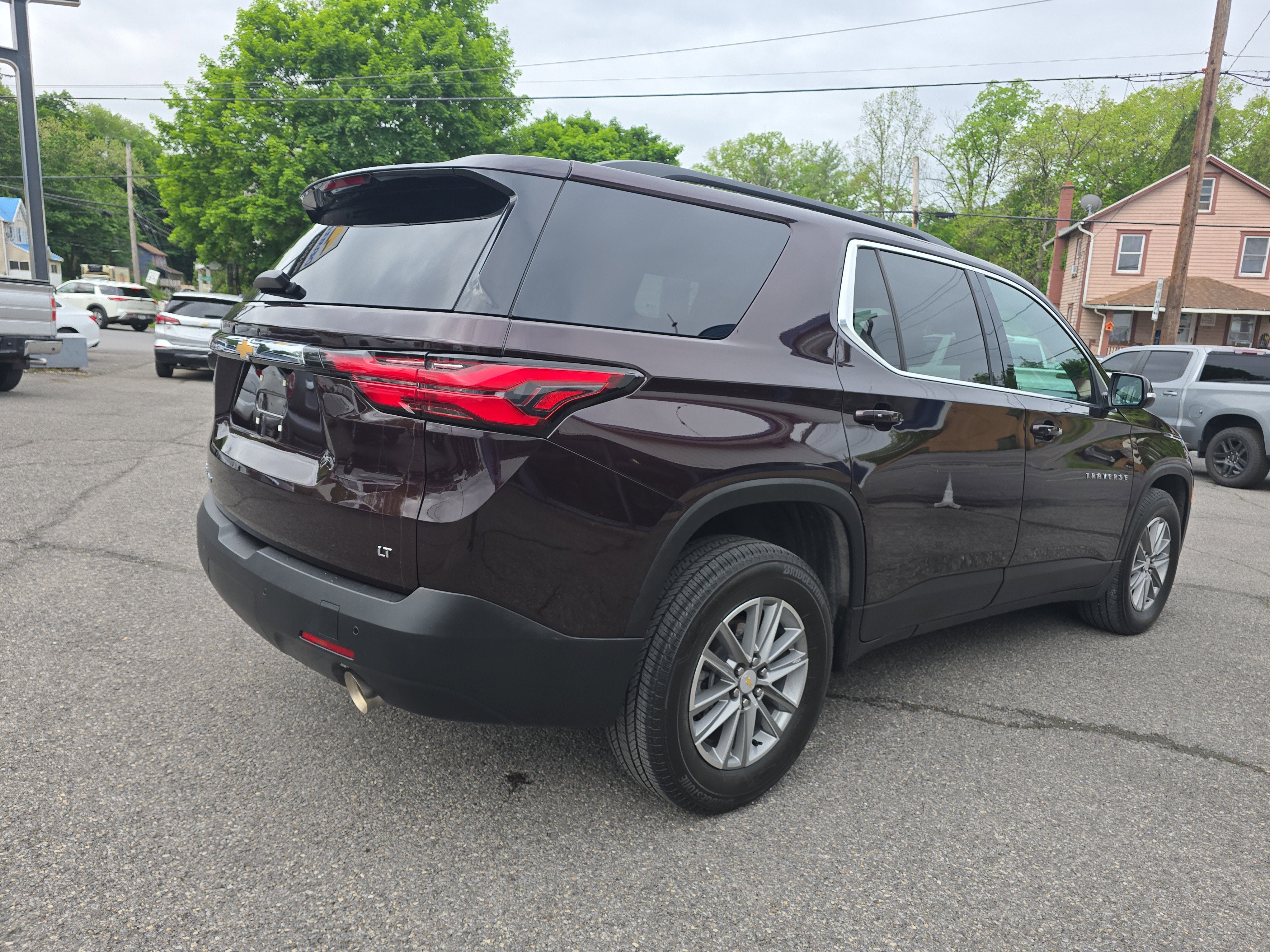 2023 Chevrolet Traverse LT Cloth