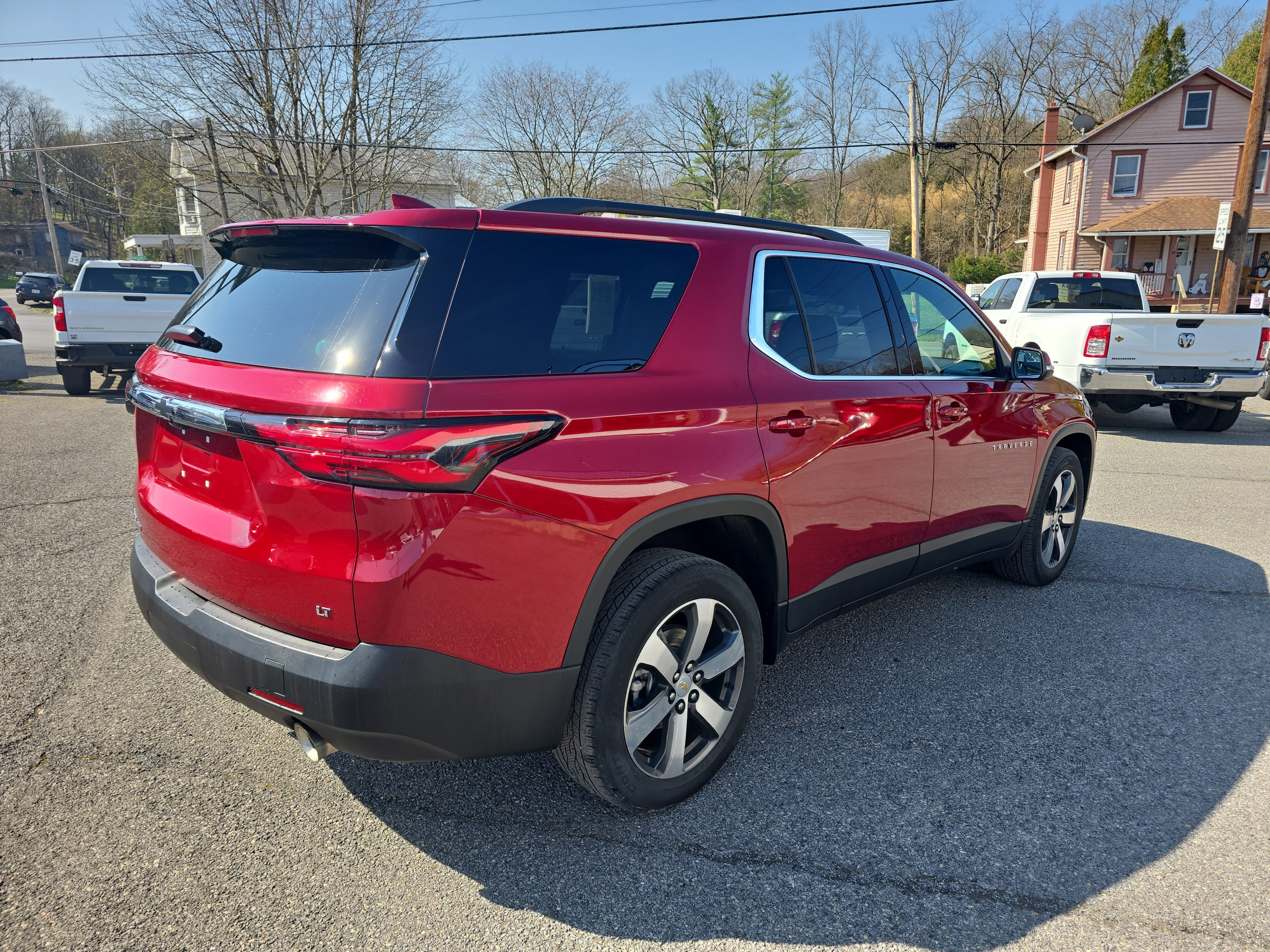 2023 Chevrolet Traverse LT Leather