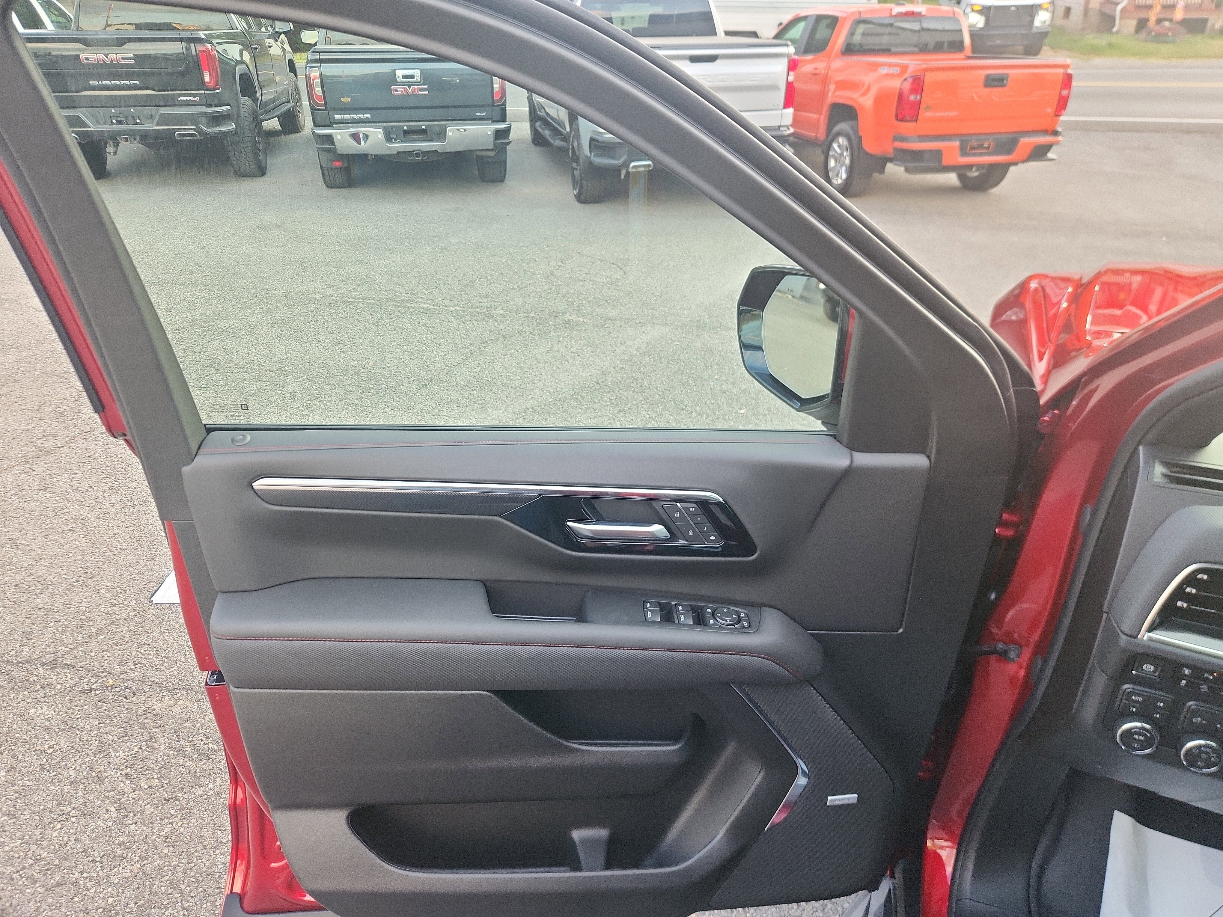 2025 Chevrolet Tahoe RST