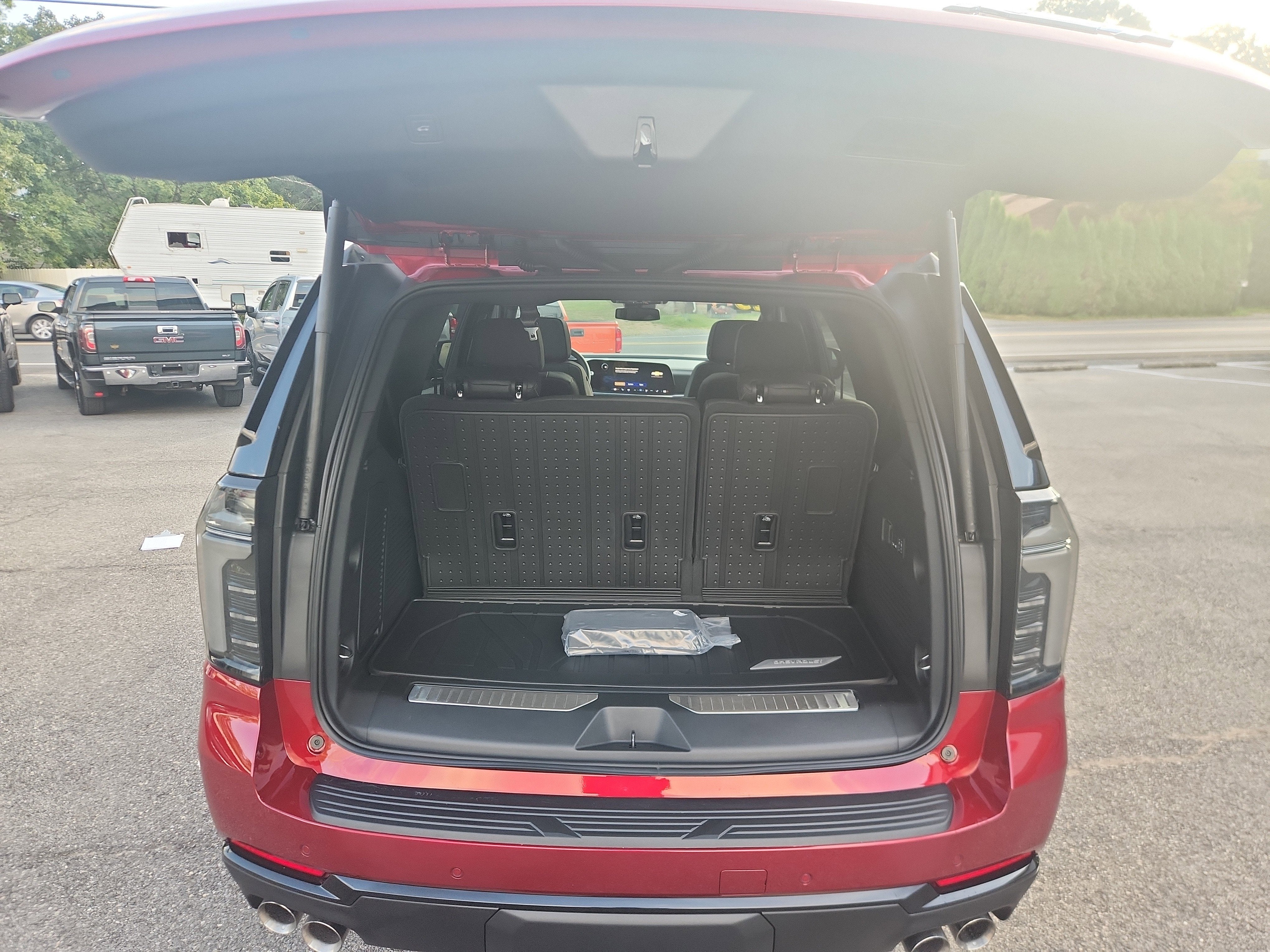 2025 Chevrolet Tahoe RST