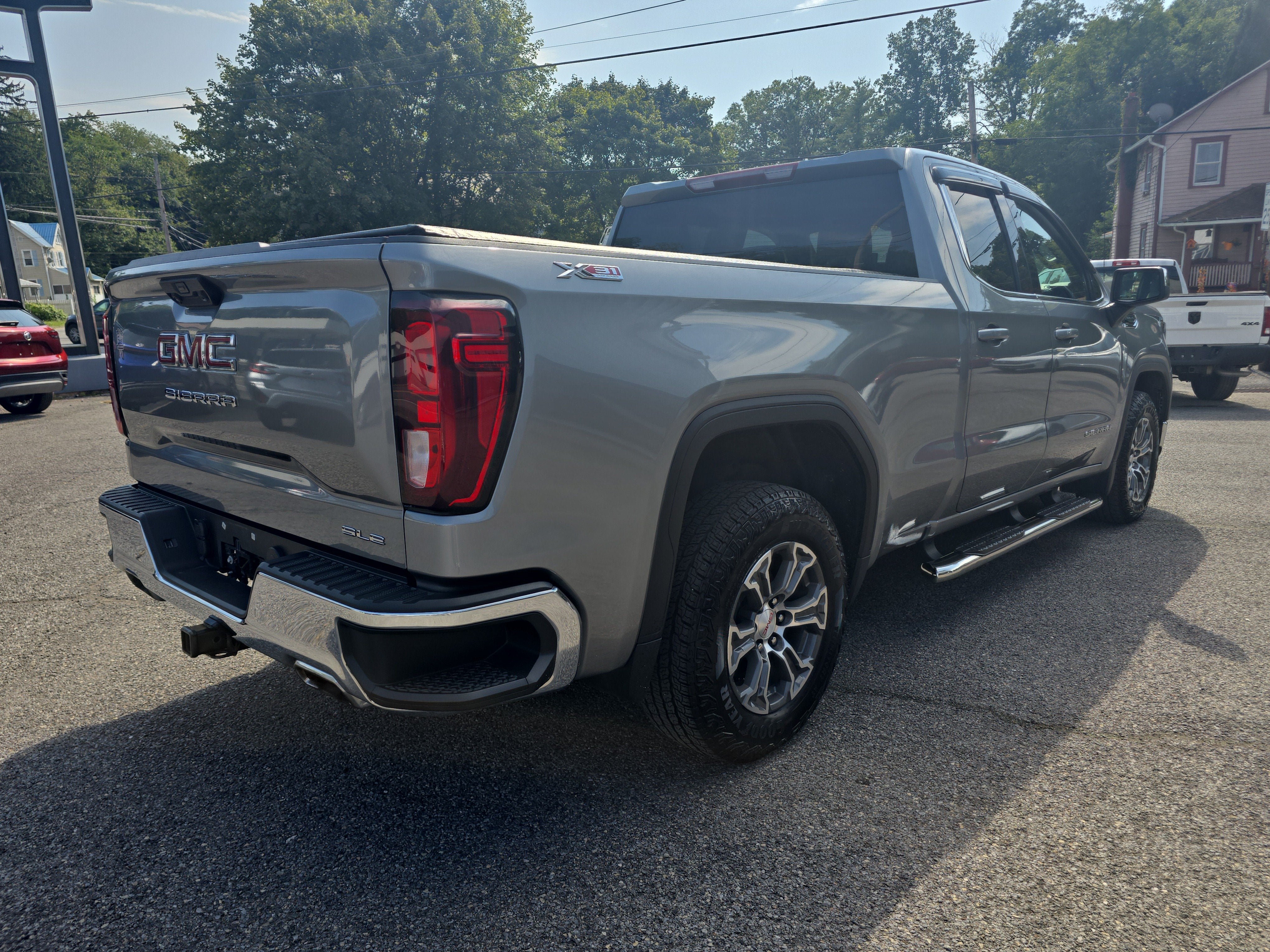 2023 GMC Sierra 1500 SLE