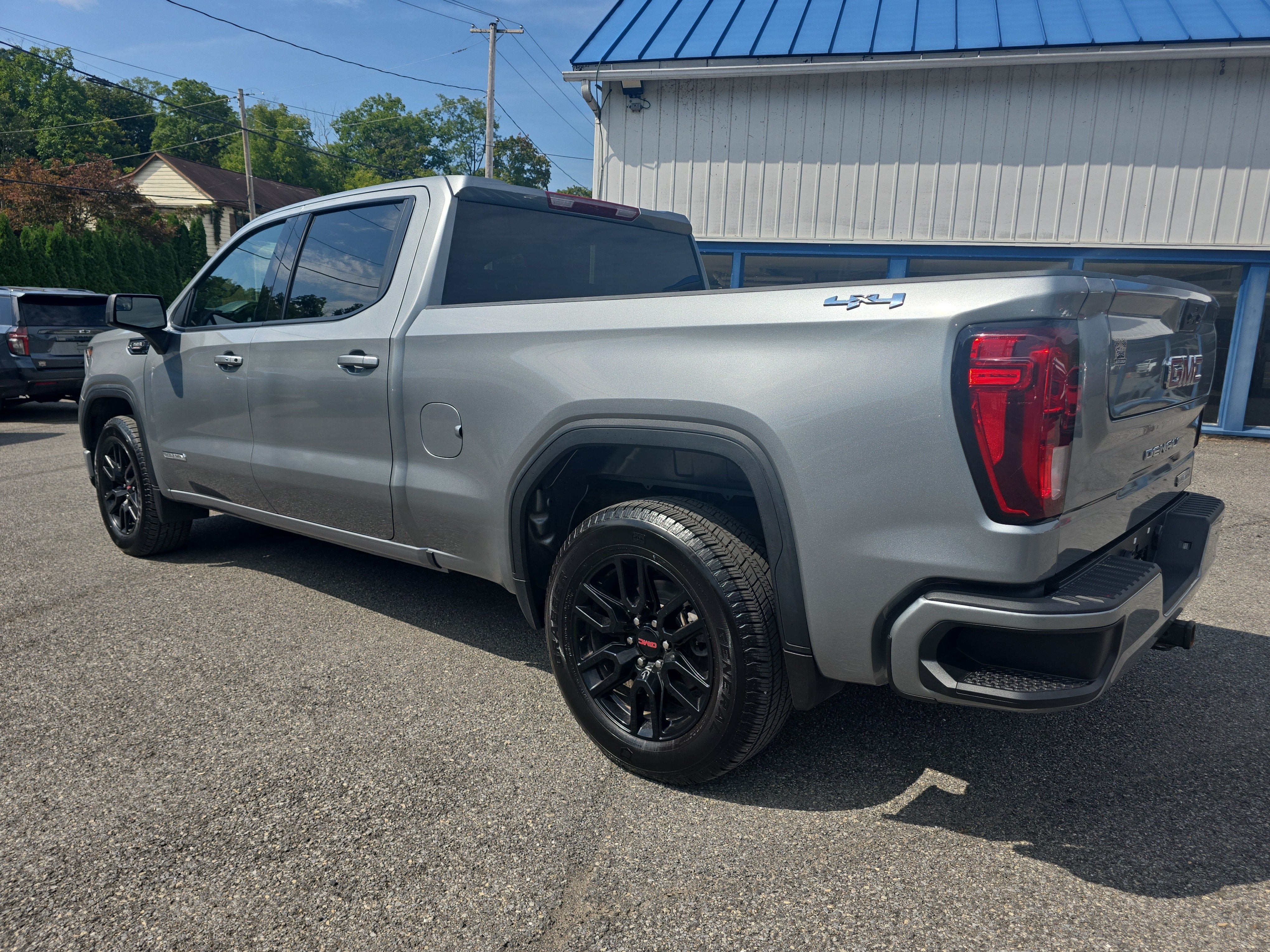 2025 GMC Sierra 1500 Elevation