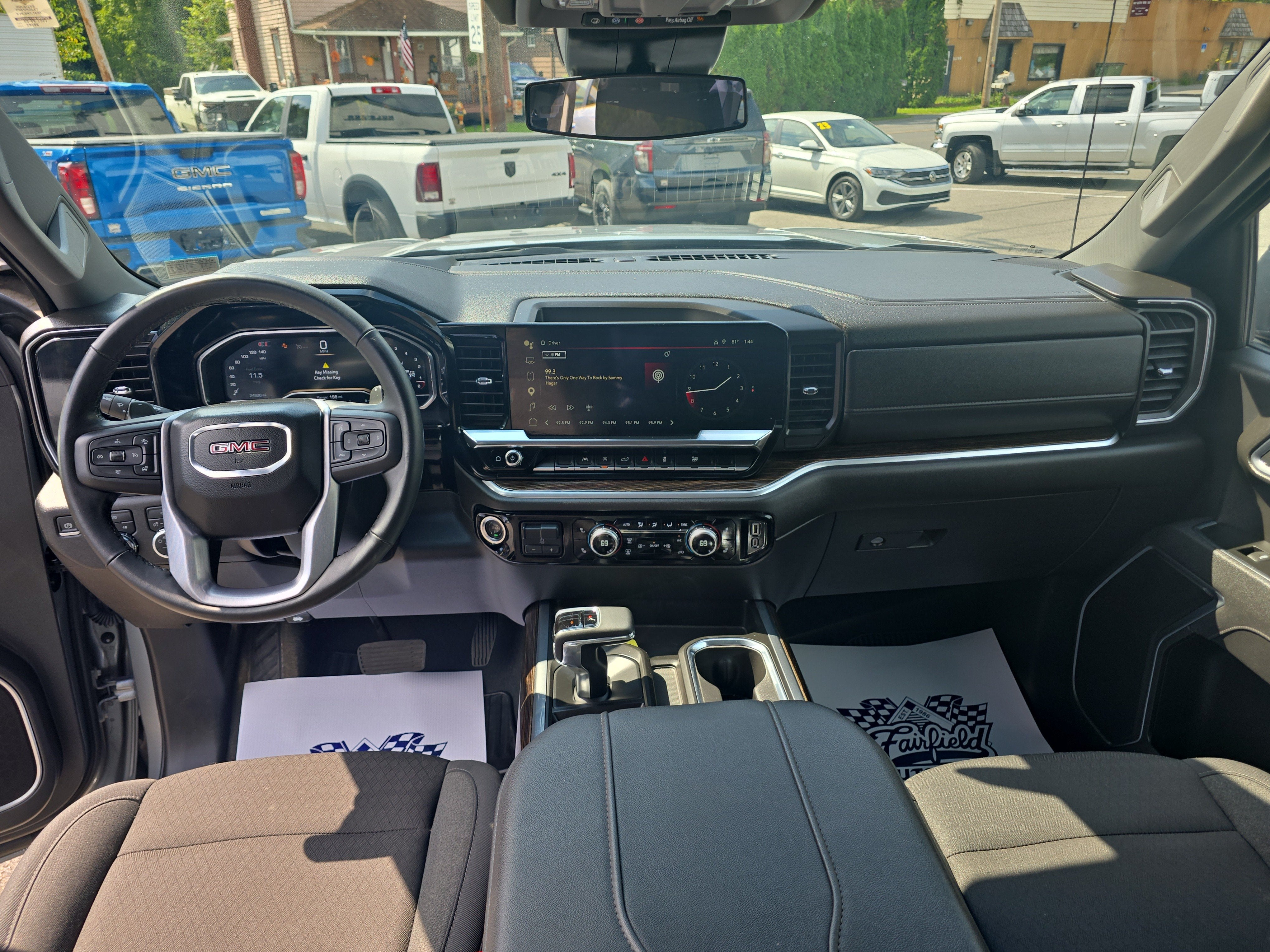 2025 GMC Sierra 1500 Elevation