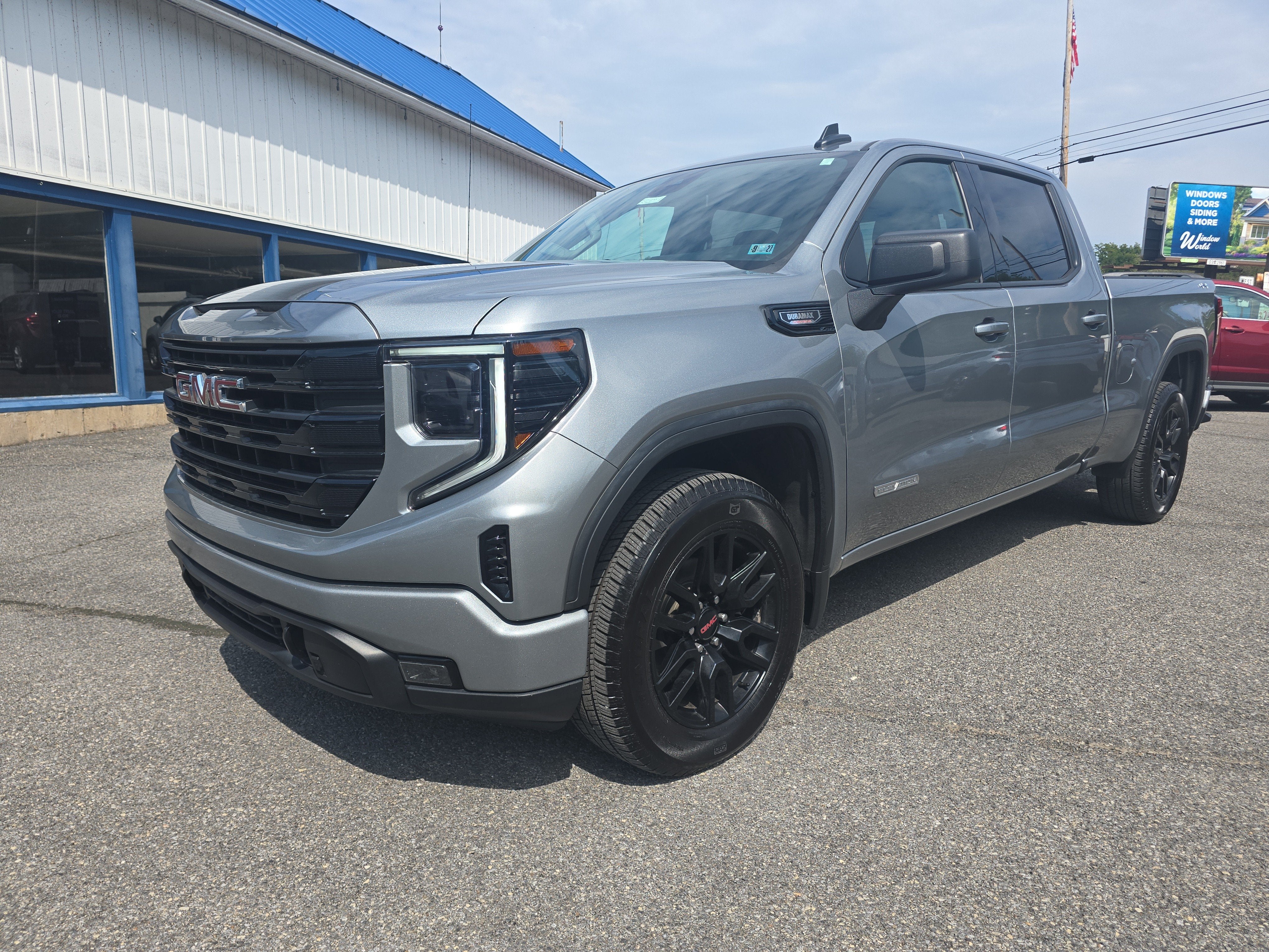 2025 GMC Sierra 1500 Elevation