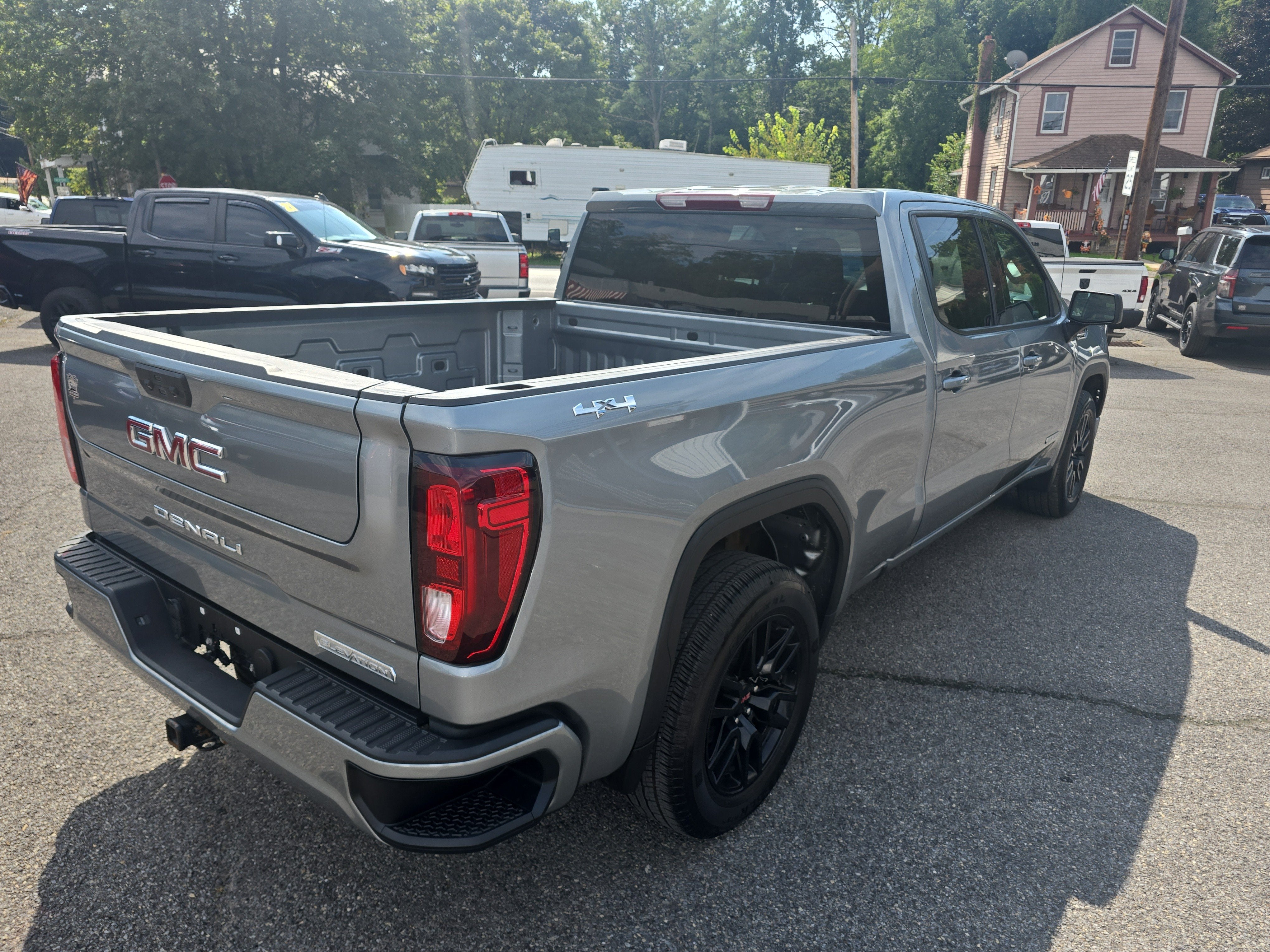 2025 GMC Sierra 1500 Elevation