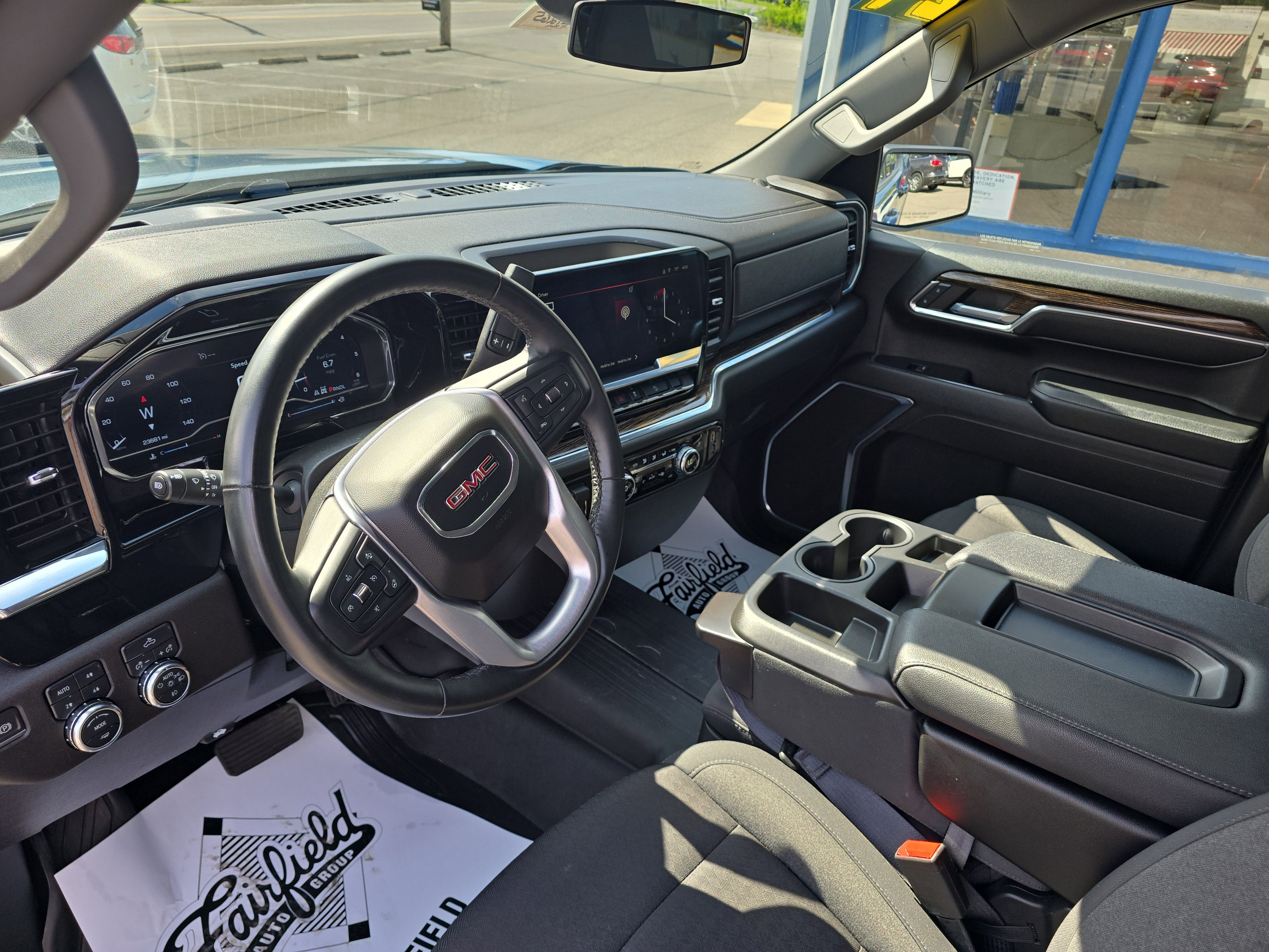 2024 GMC Sierra 1500 Elevation