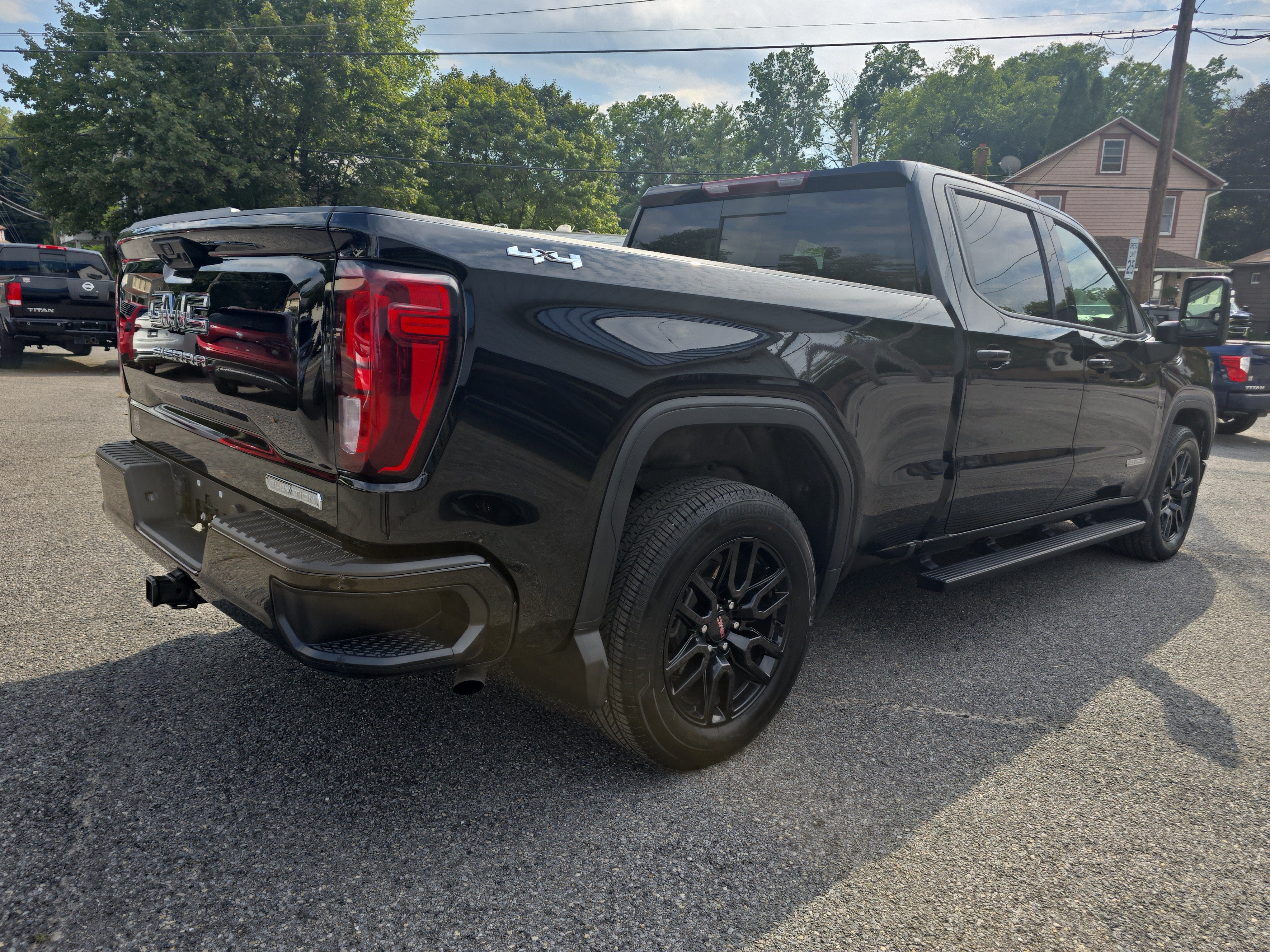 2024 GMC Sierra 1500 Elevation