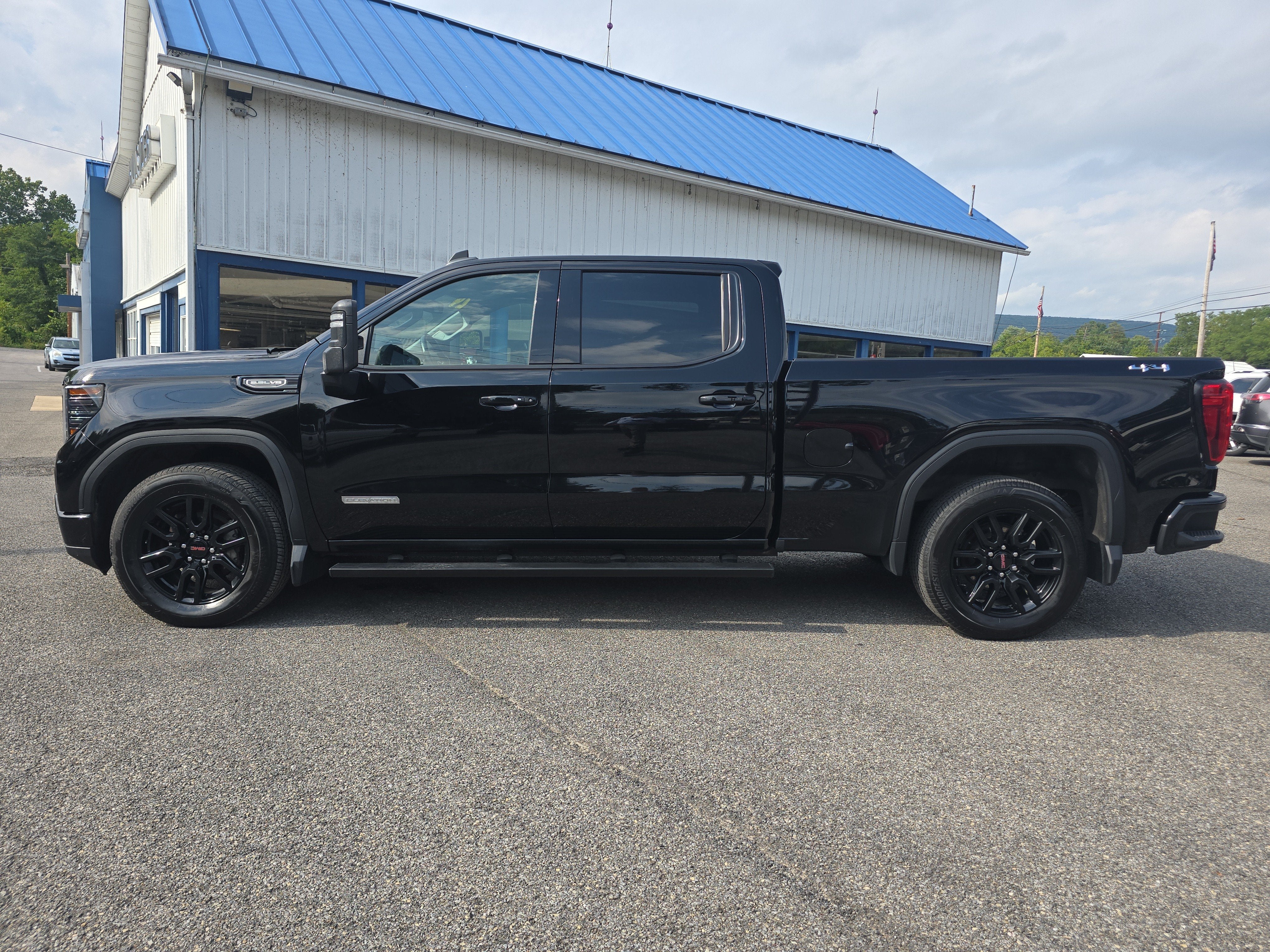 2024 GMC Sierra 1500 Elevation