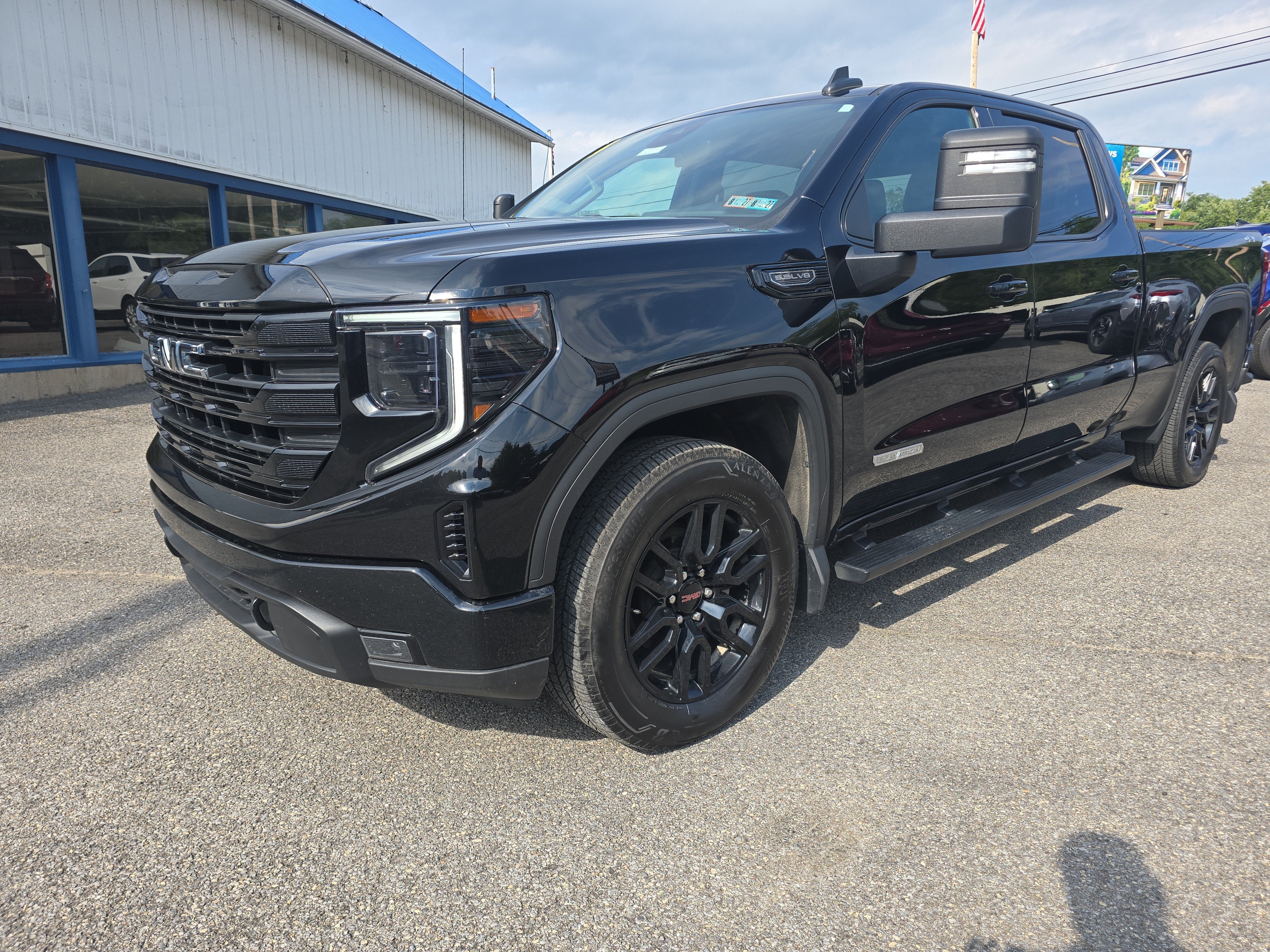 2024 GMC Sierra 1500 Elevation