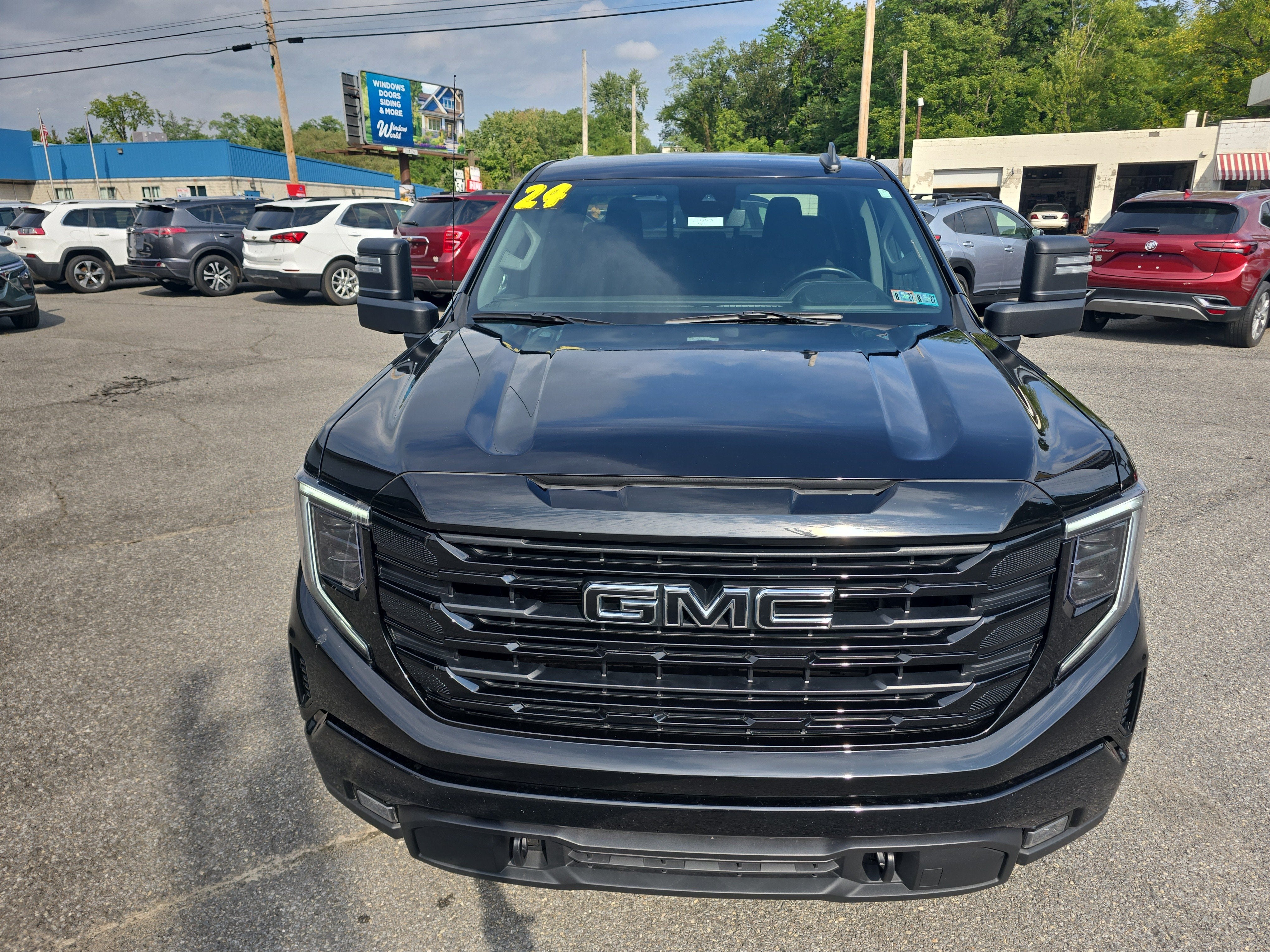 2024 GMC Sierra 1500 Elevation