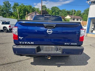 2024 Nissan TITAN Crew Cab SV 4x4