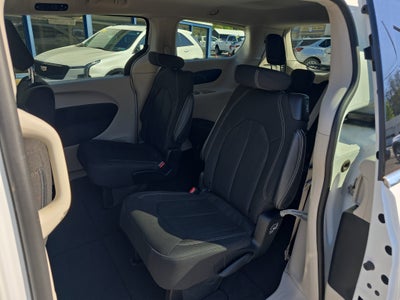2024 Chrysler Voyager LX