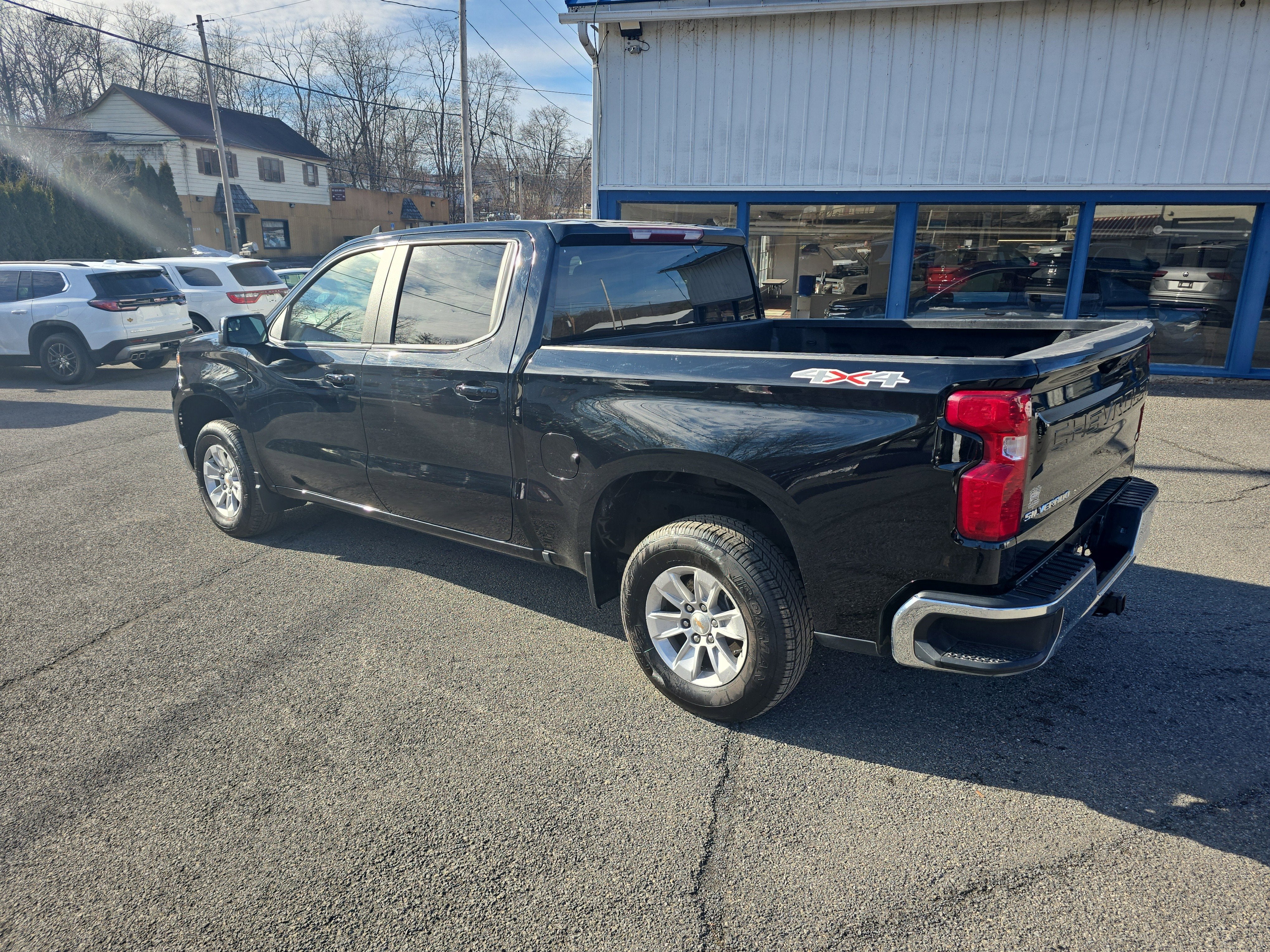 2025 Chevrolet Silverado 1500 LT