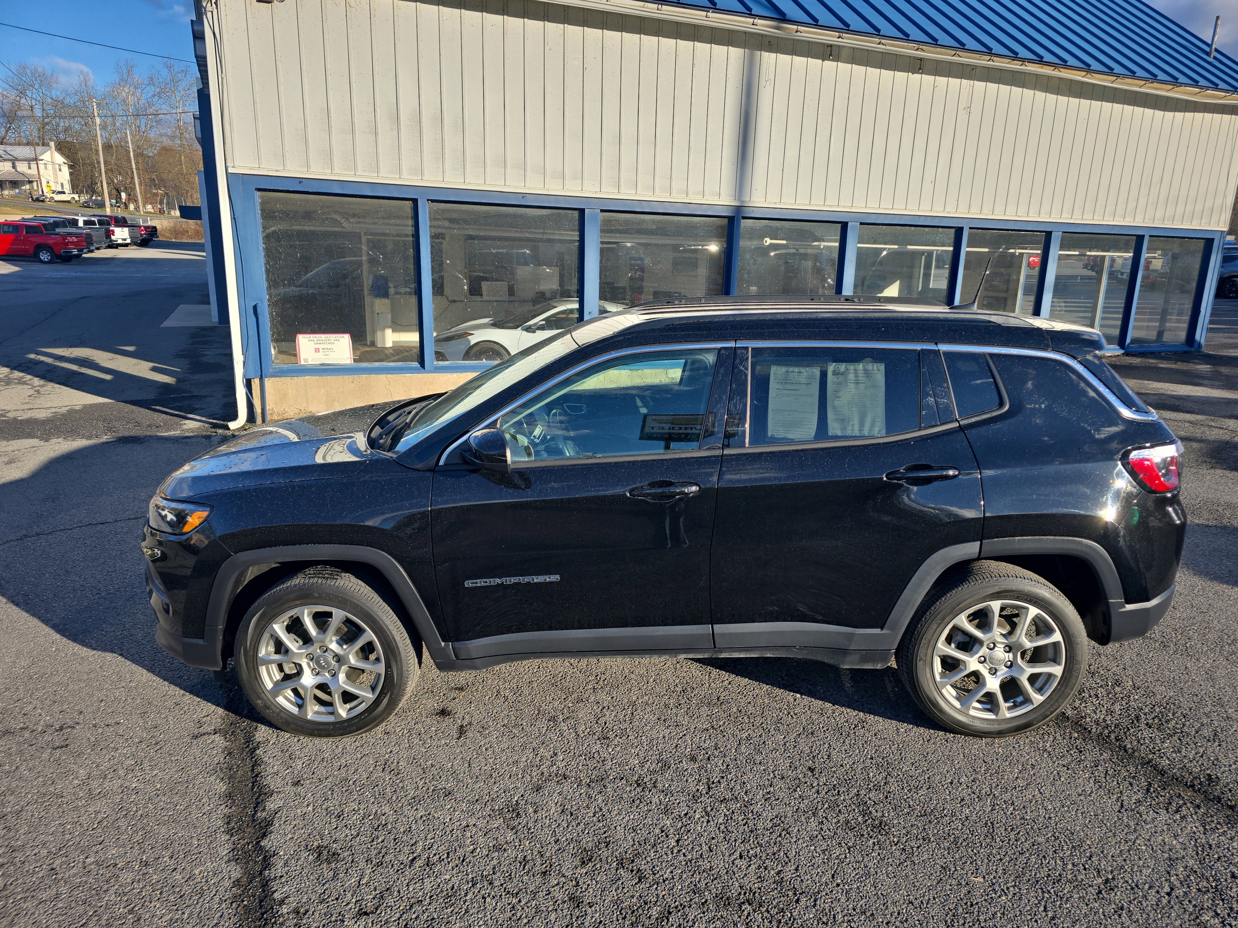 2022 Jeep Compass Latitude Lux