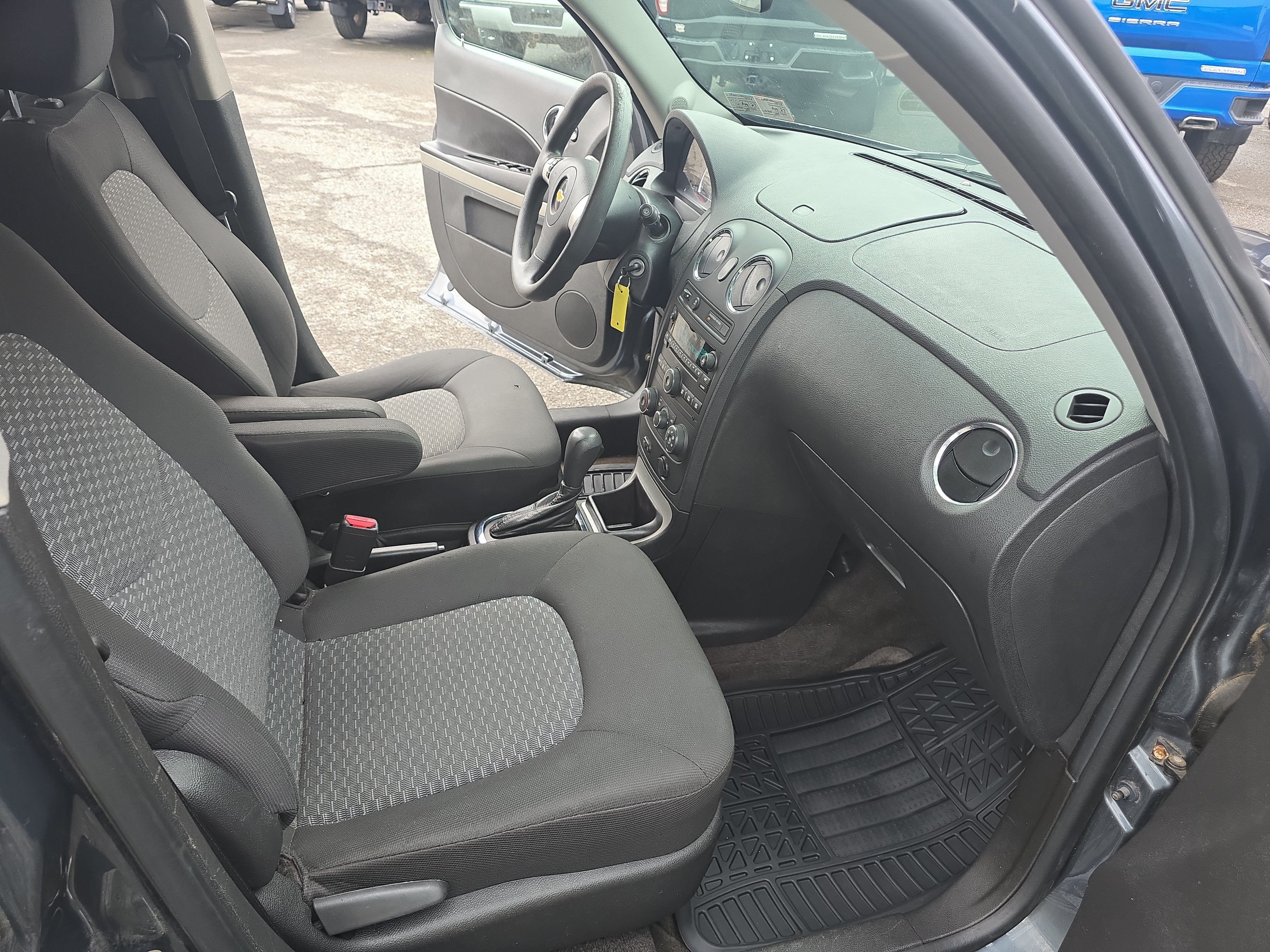 2011 Chevrolet HHR LT w/1LT