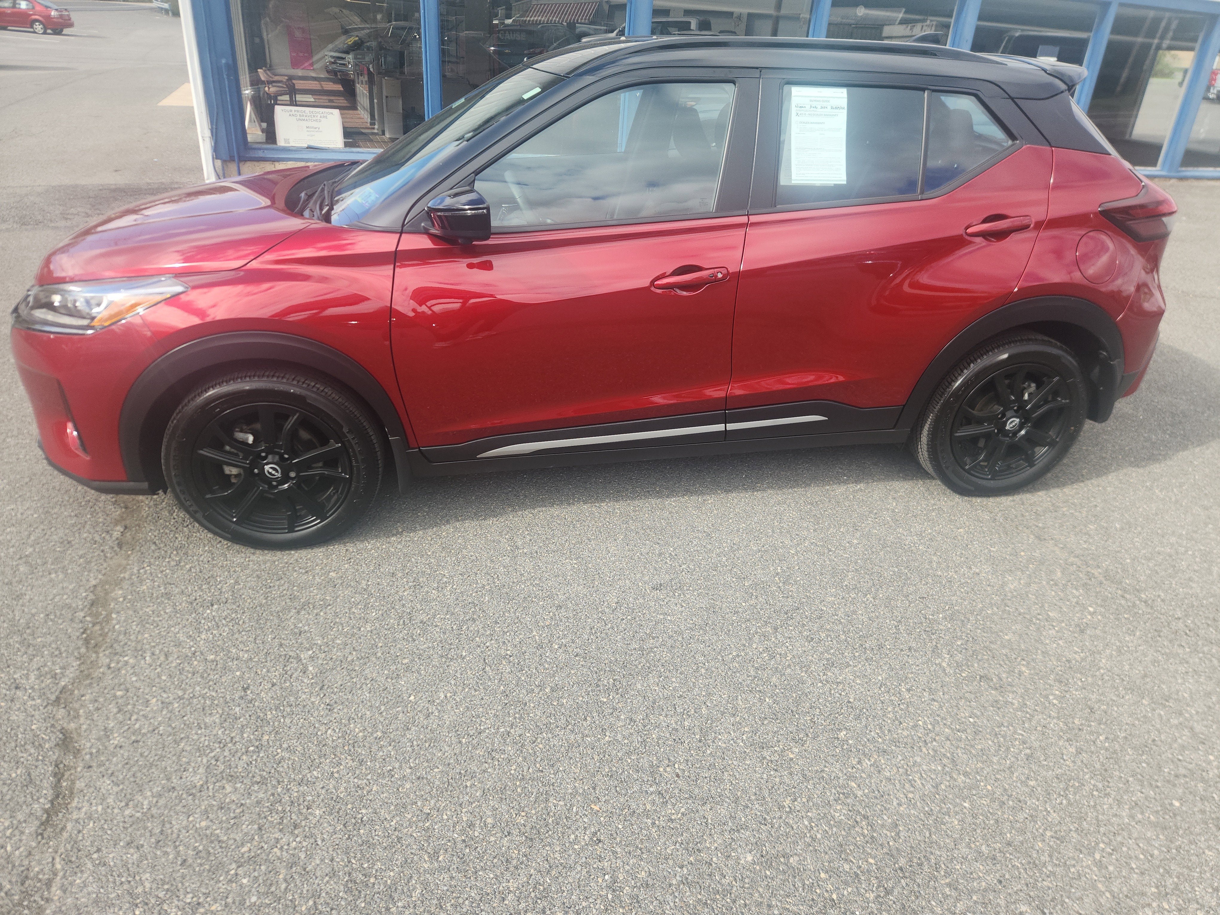 2024 Nissan Kicks SR