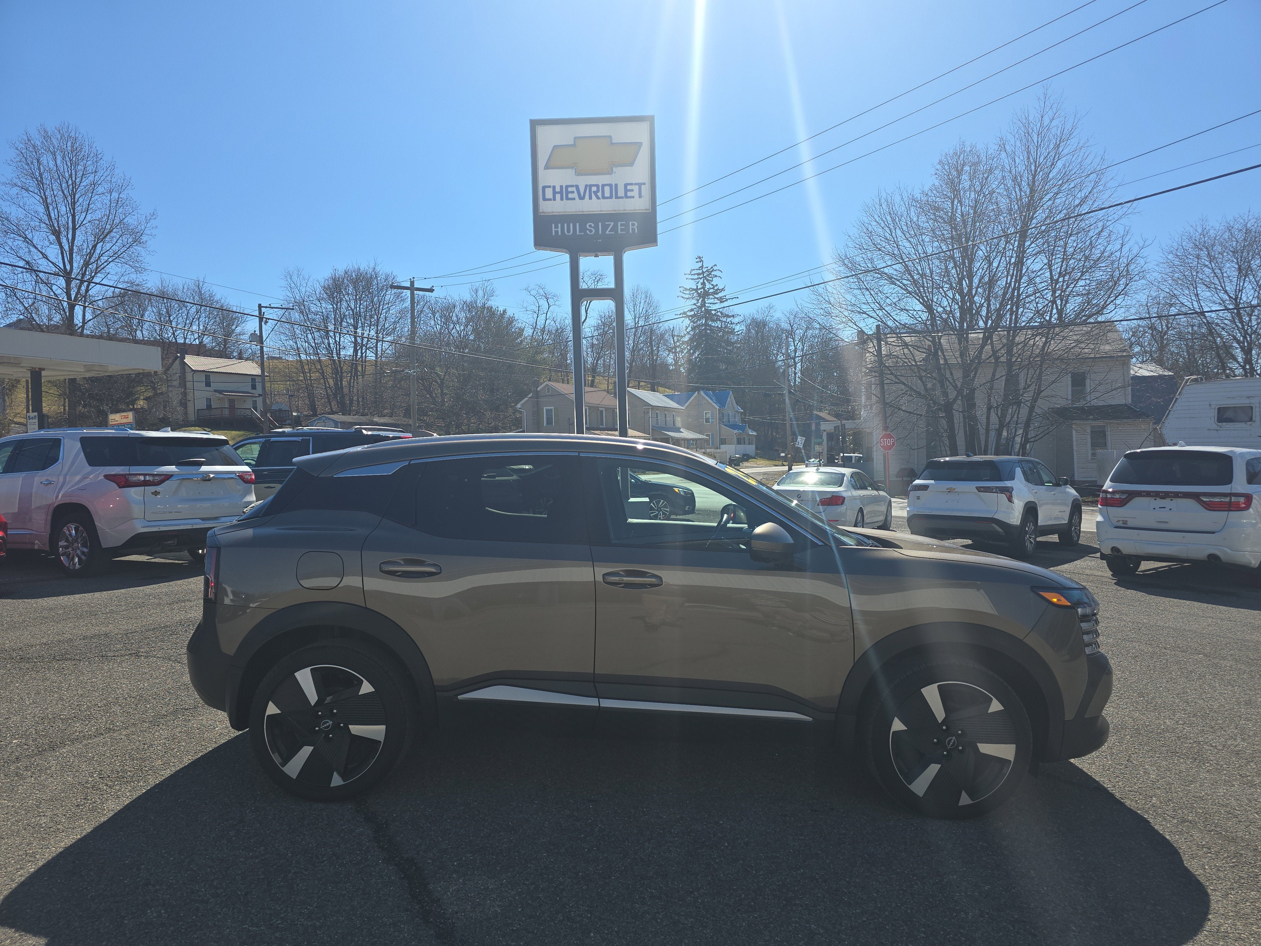 2025 Nissan Kicks SR