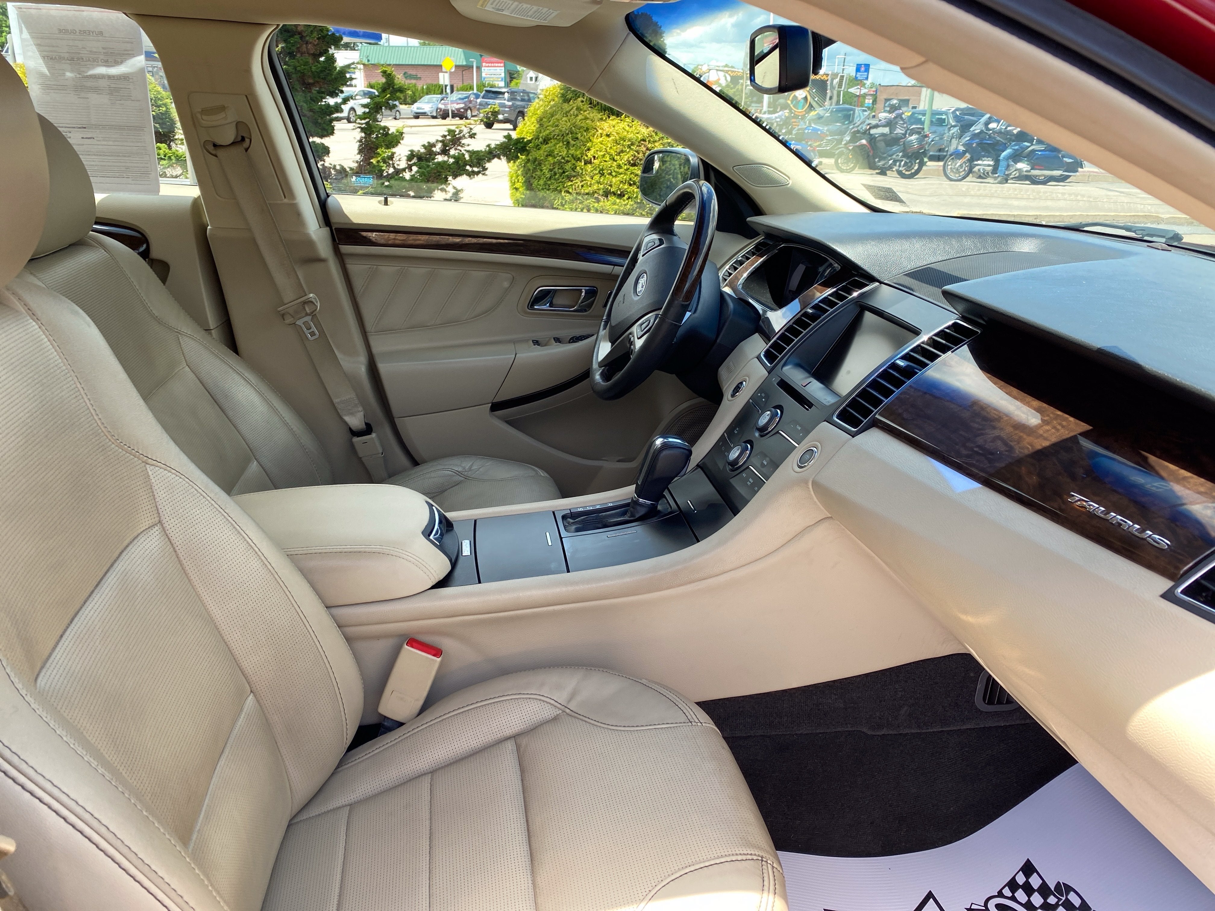 2015 Ford Taurus Limited