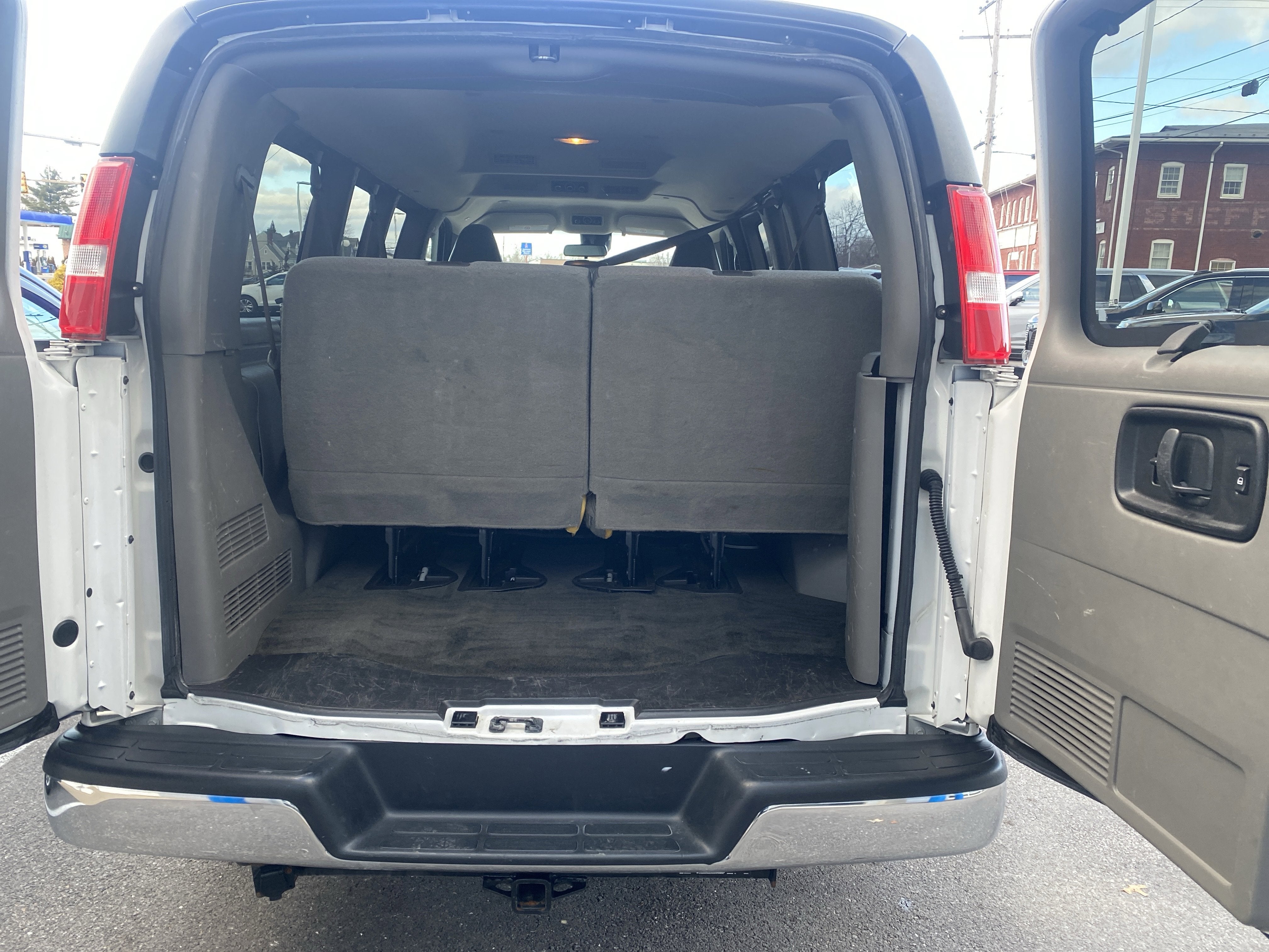 2019 Chevrolet Express Passenger 2500 LT