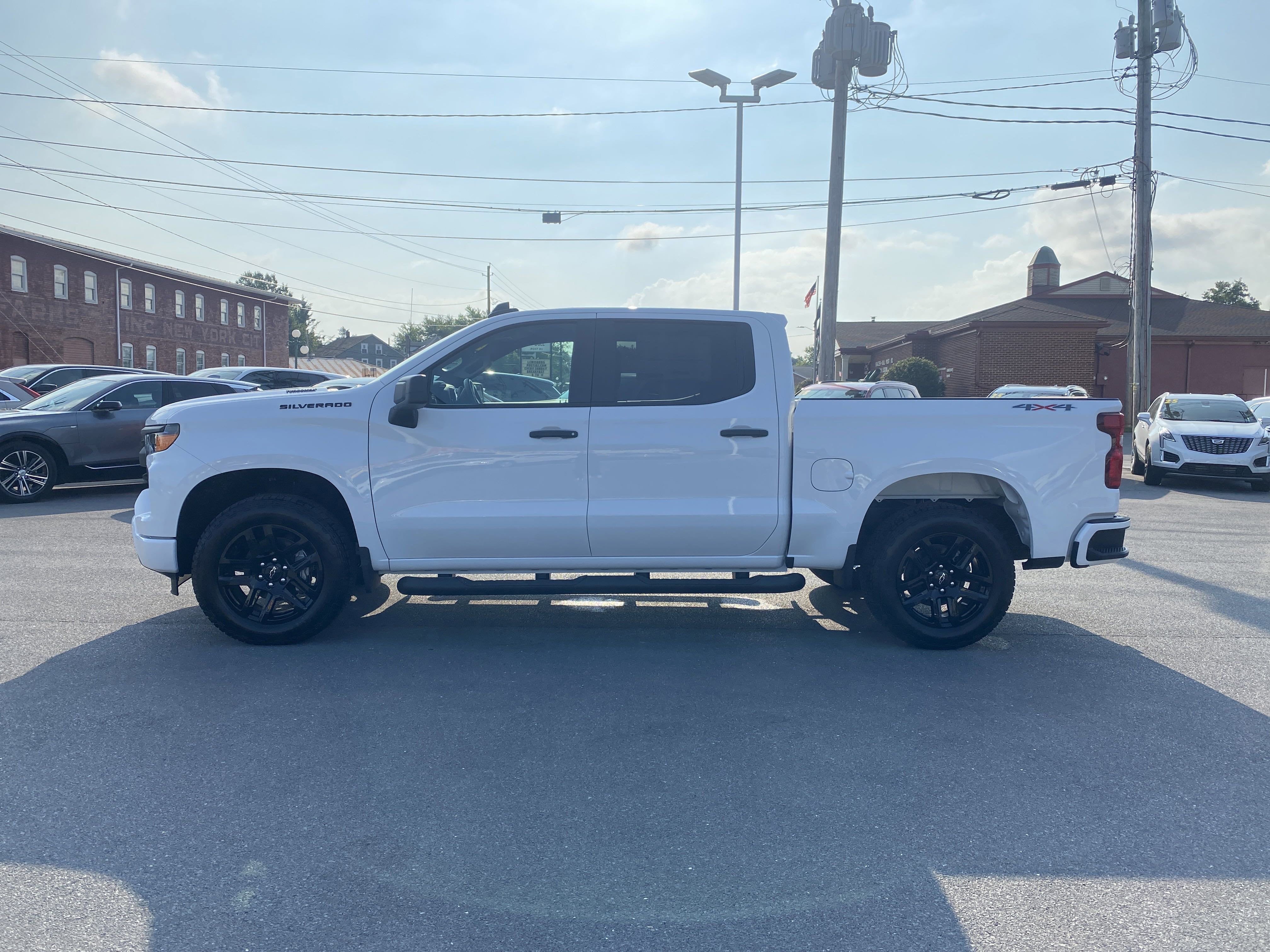 2025 Chevrolet Silverado 1500 Custom