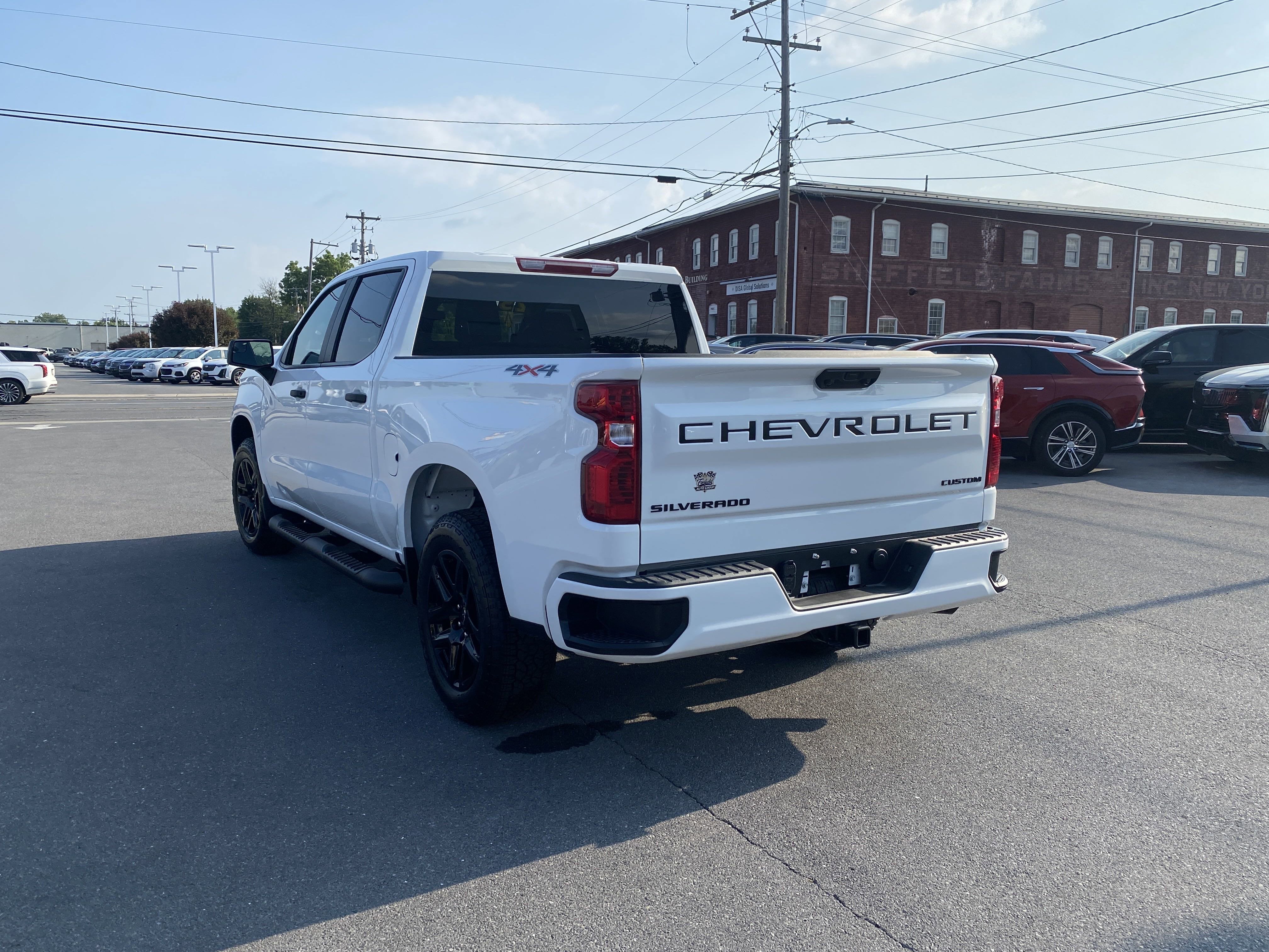 2025 Chevrolet Silverado 1500 Custom