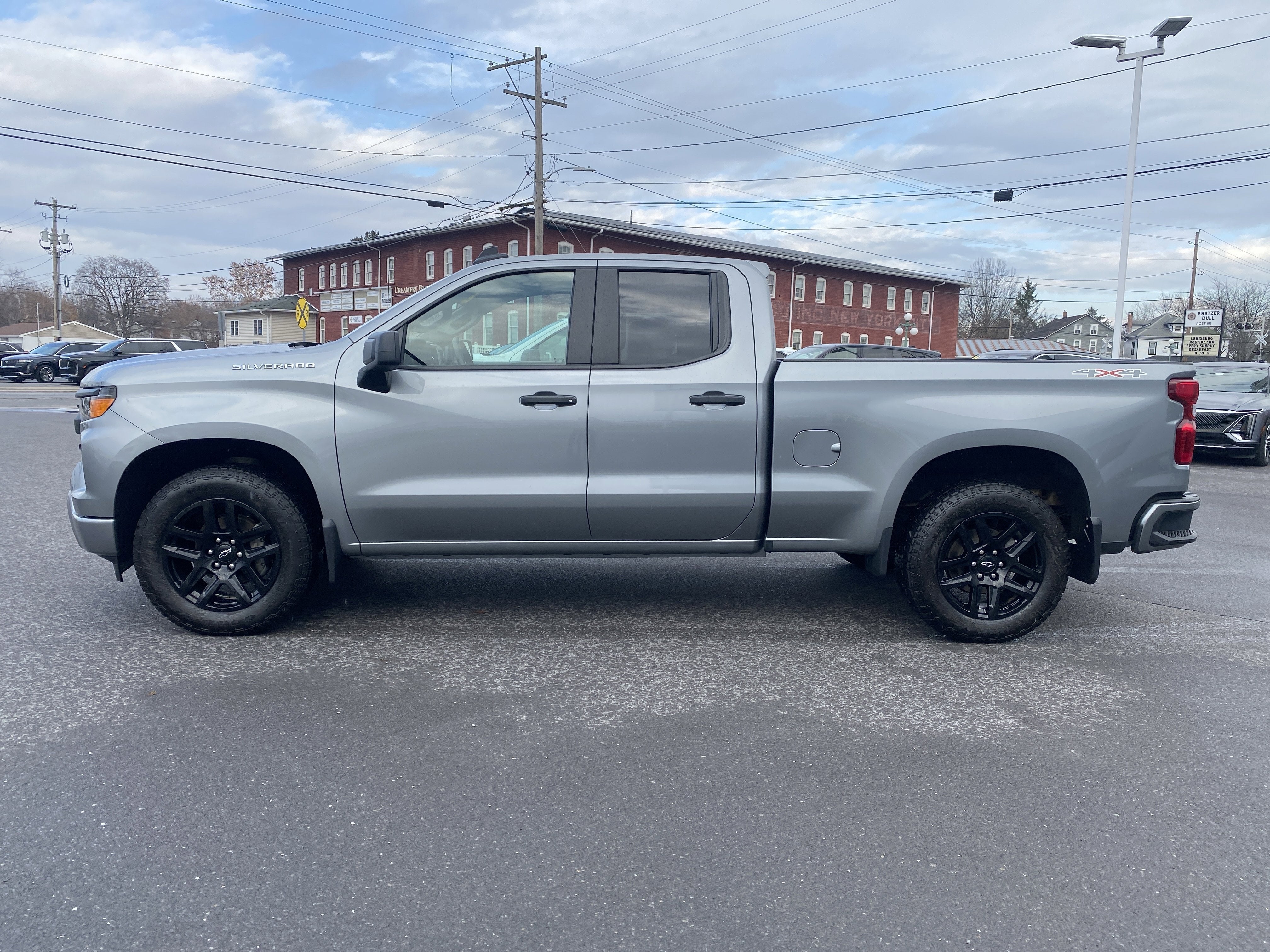 2023 Chevrolet Silverado 1500 Custom