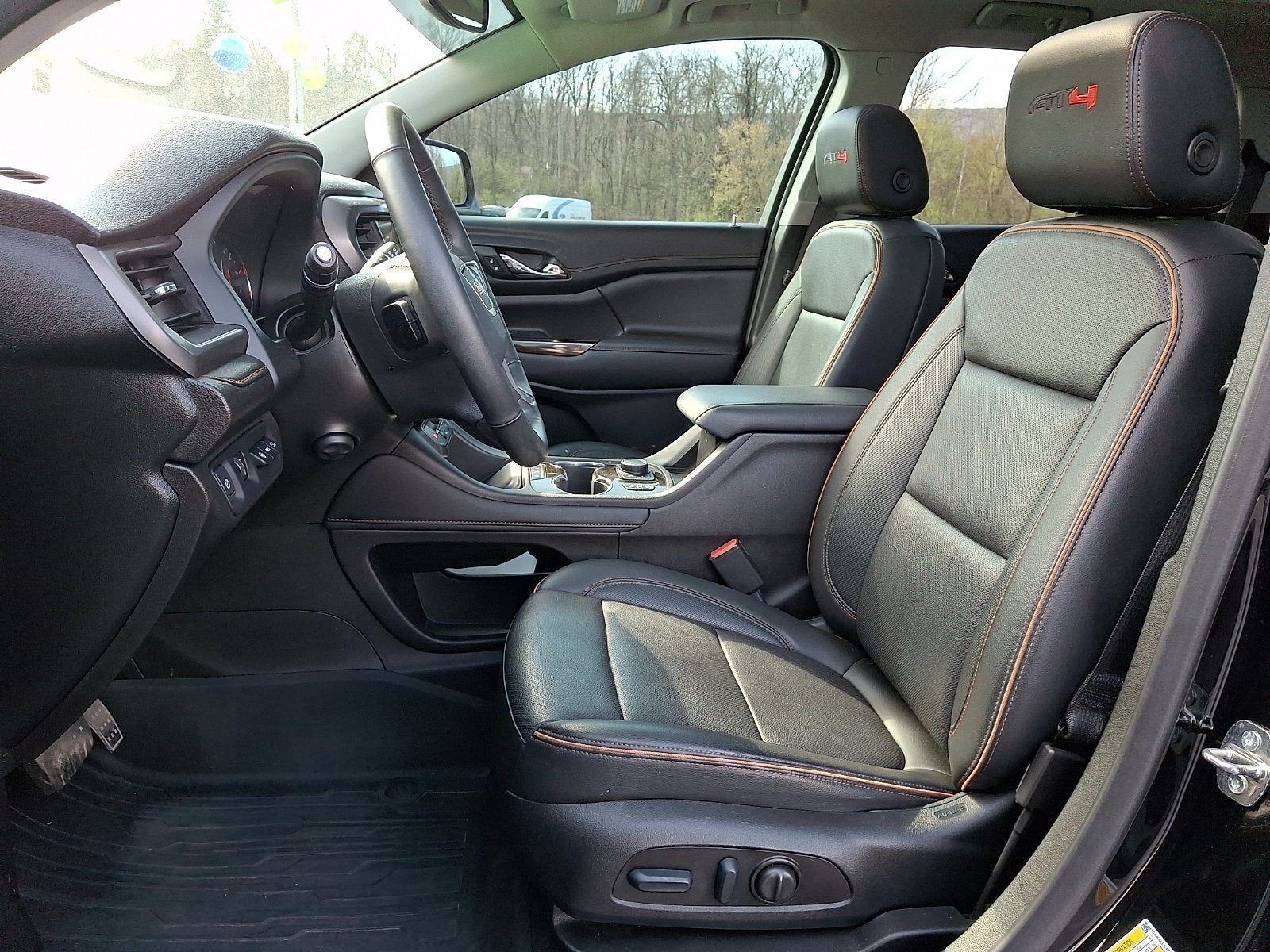 2023 GMC Acadia AT4