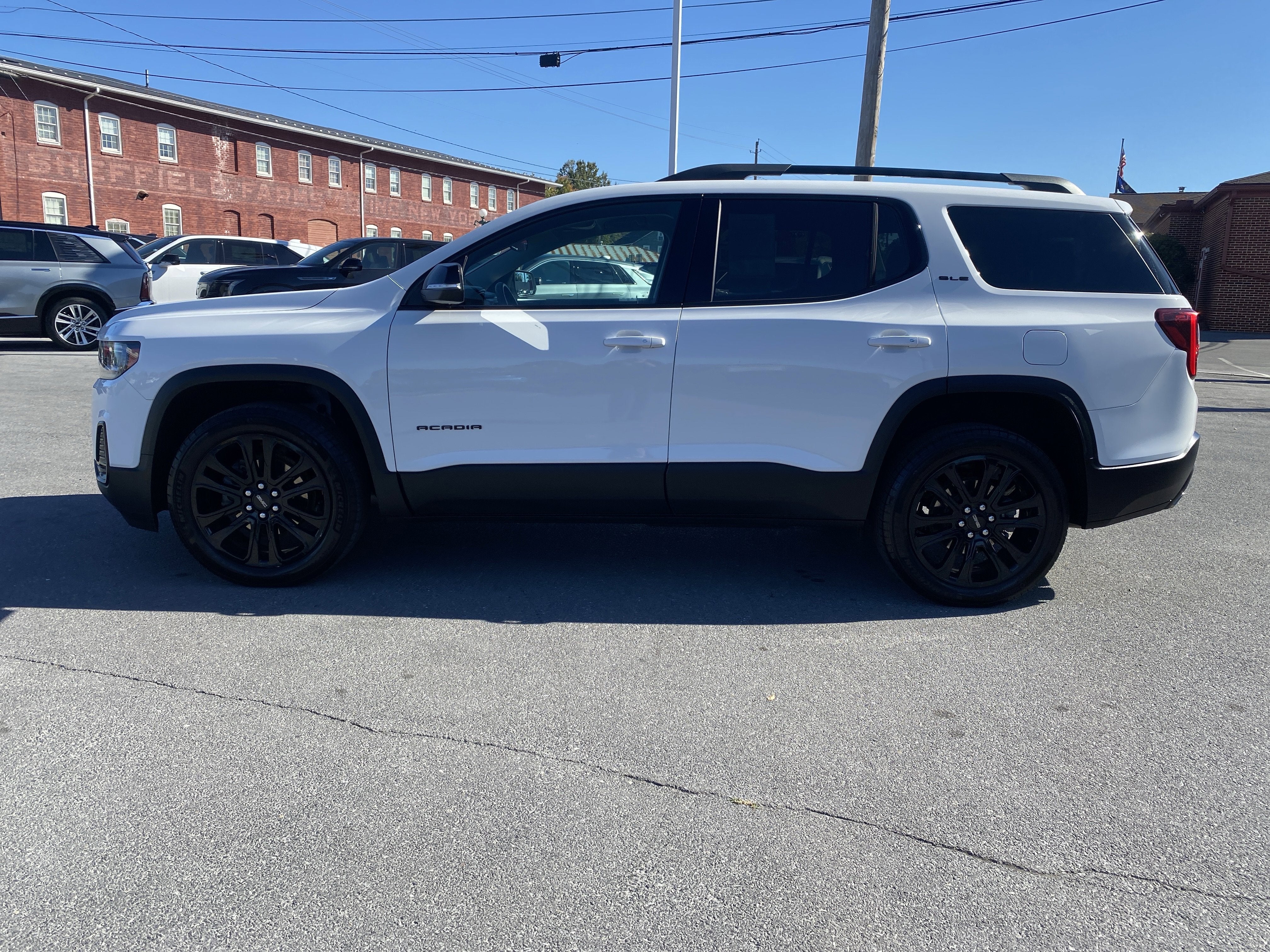 2023 GMC Acadia SLE