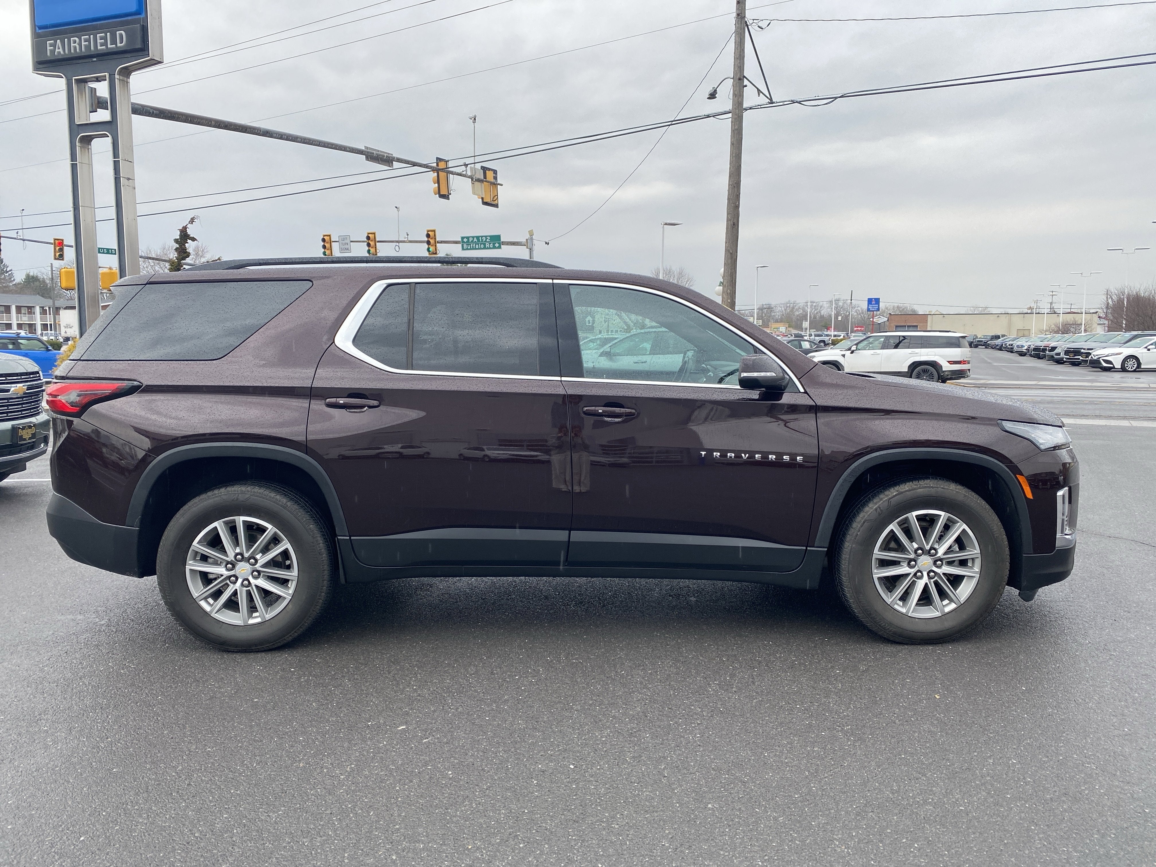 2023 Chevrolet Traverse LT Cloth