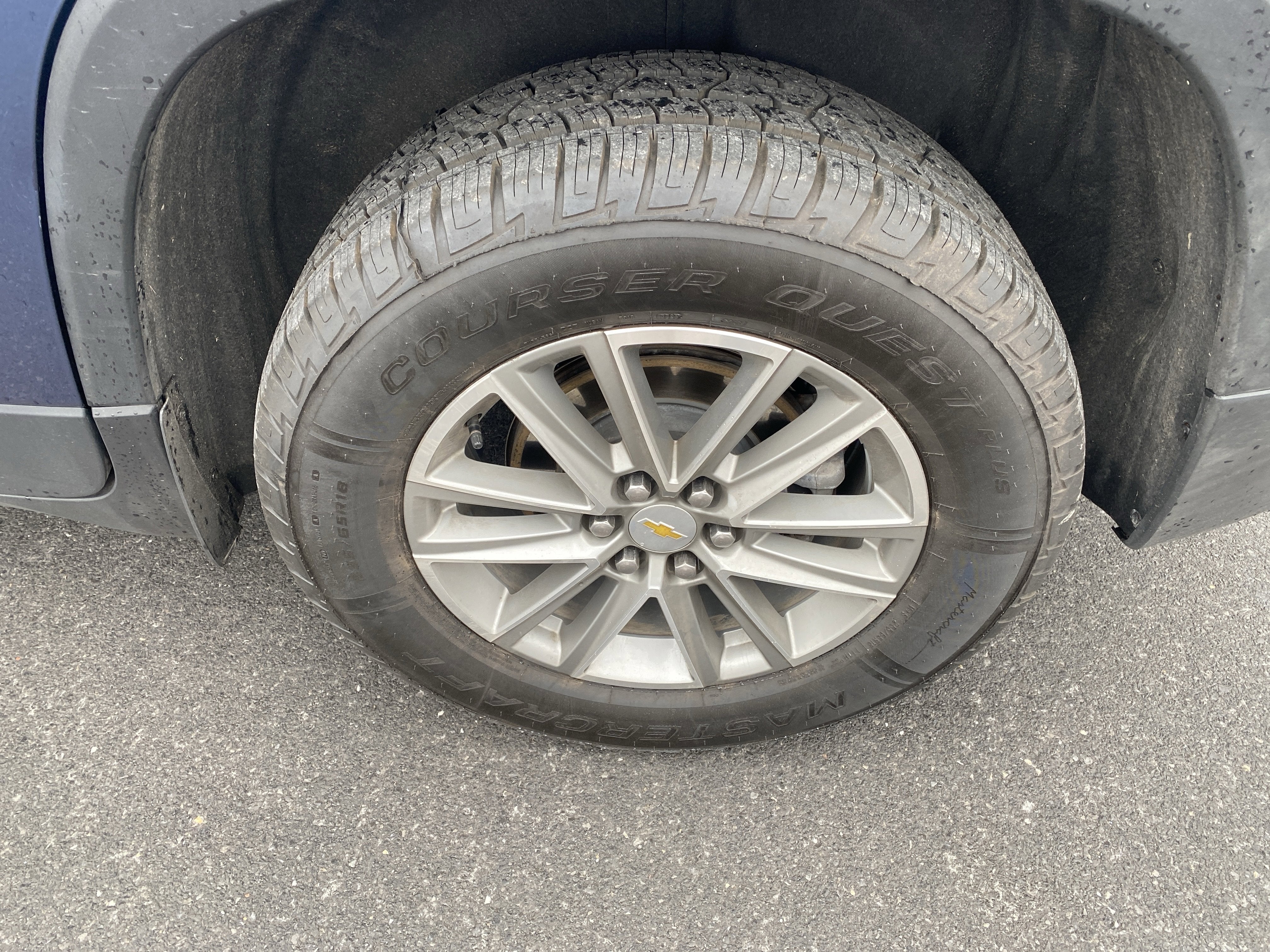 2023 Chevrolet Traverse LT Leather