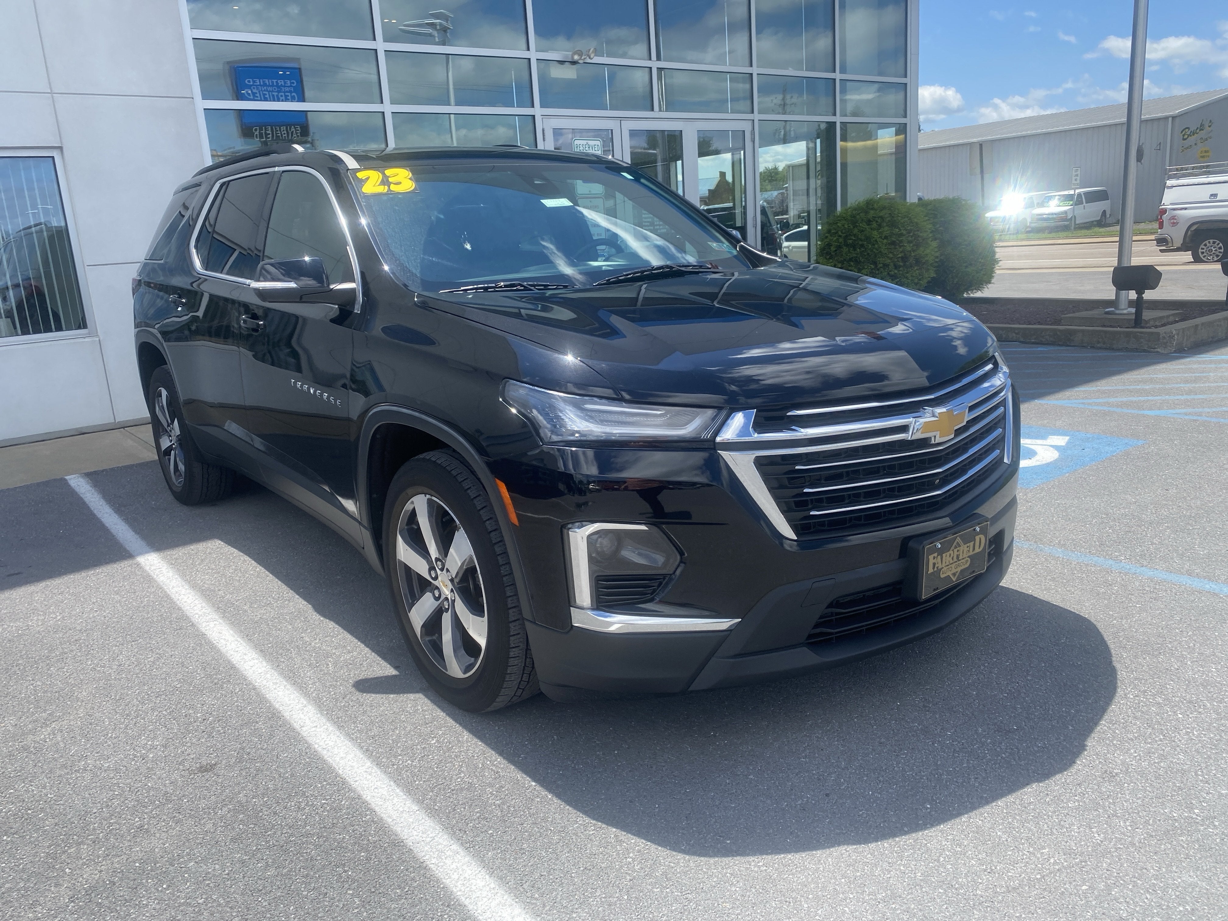 2023 Chevrolet Traverse LT Leather