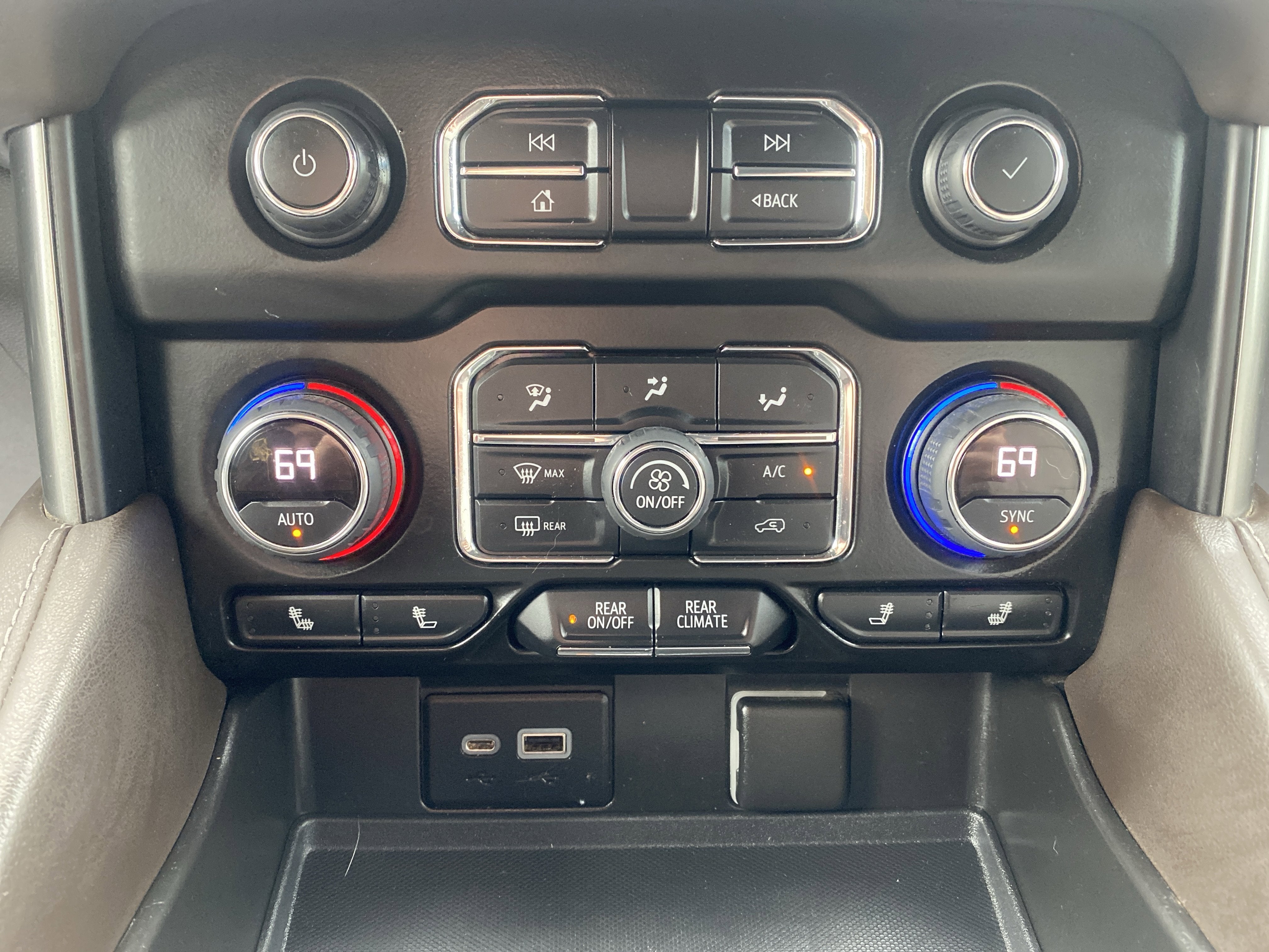 2021 Chevrolet Suburban Z71