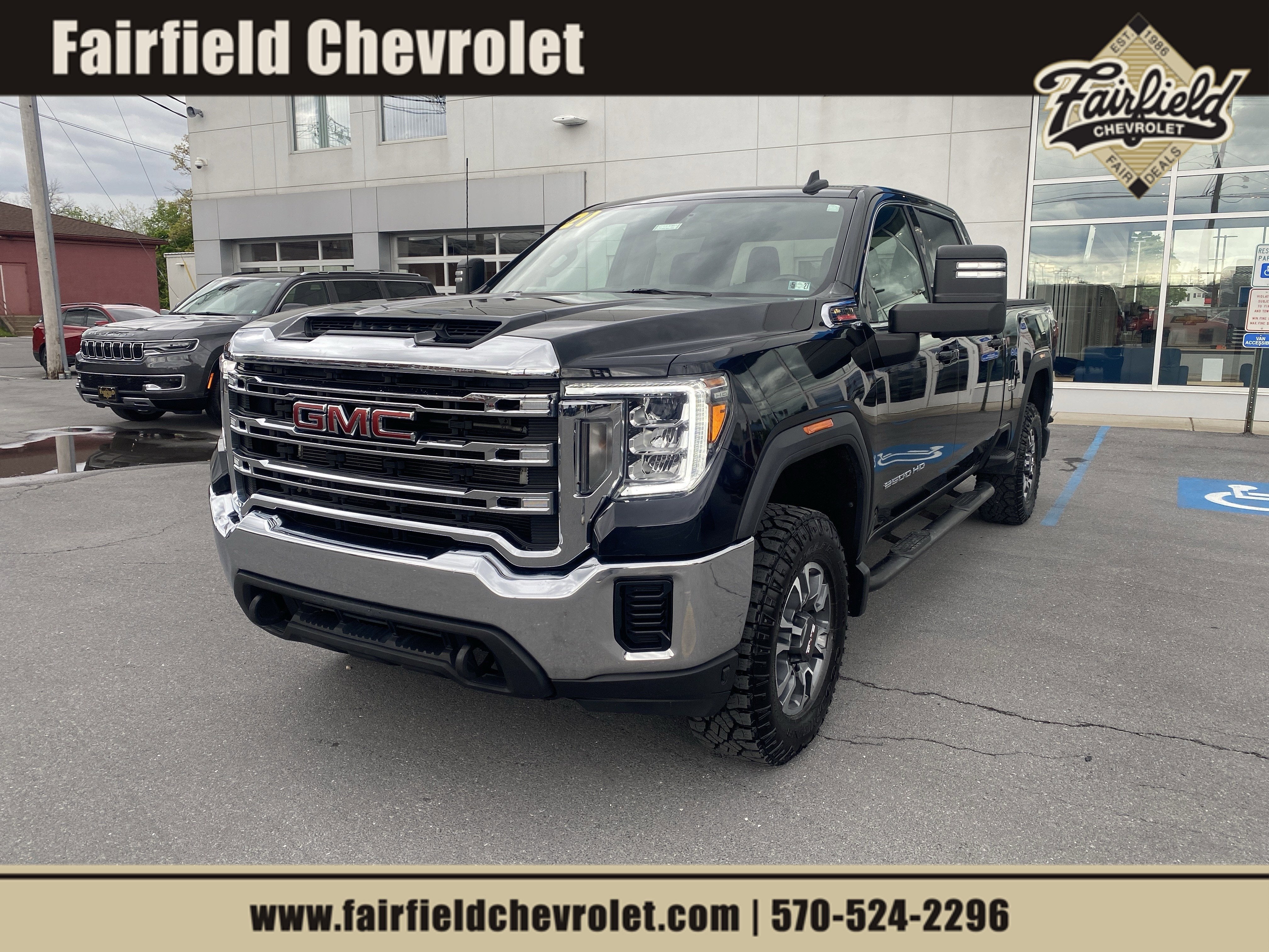 2021 GMC Sierra SLE 4WD Crew Cab Standard Box's photo