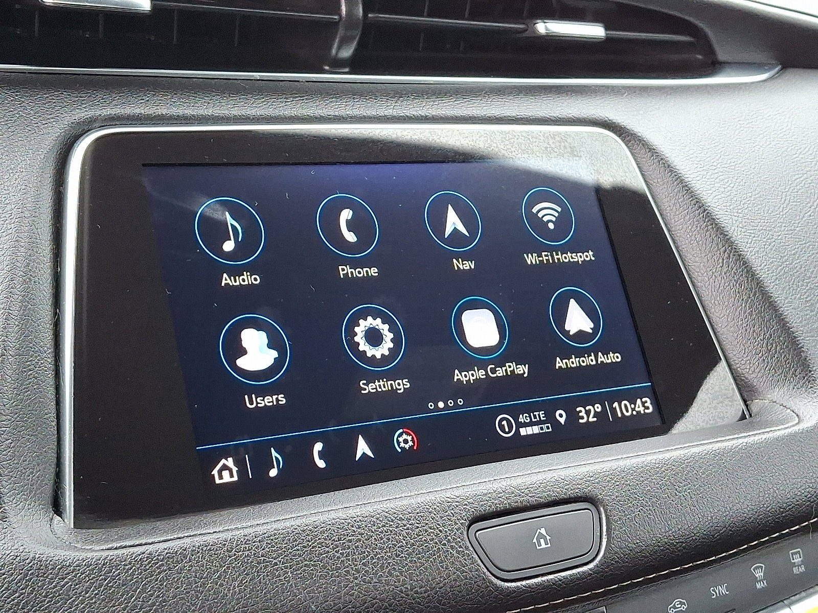 2022 Cadillac XT4 Premium Luxury