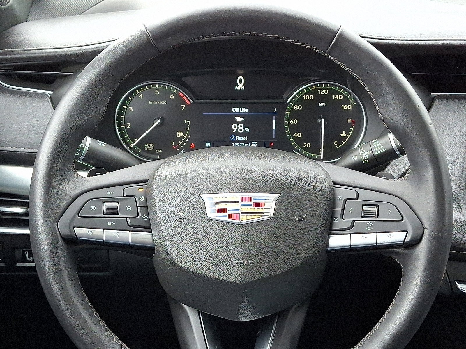 2022 Cadillac XT4 Premium Luxury