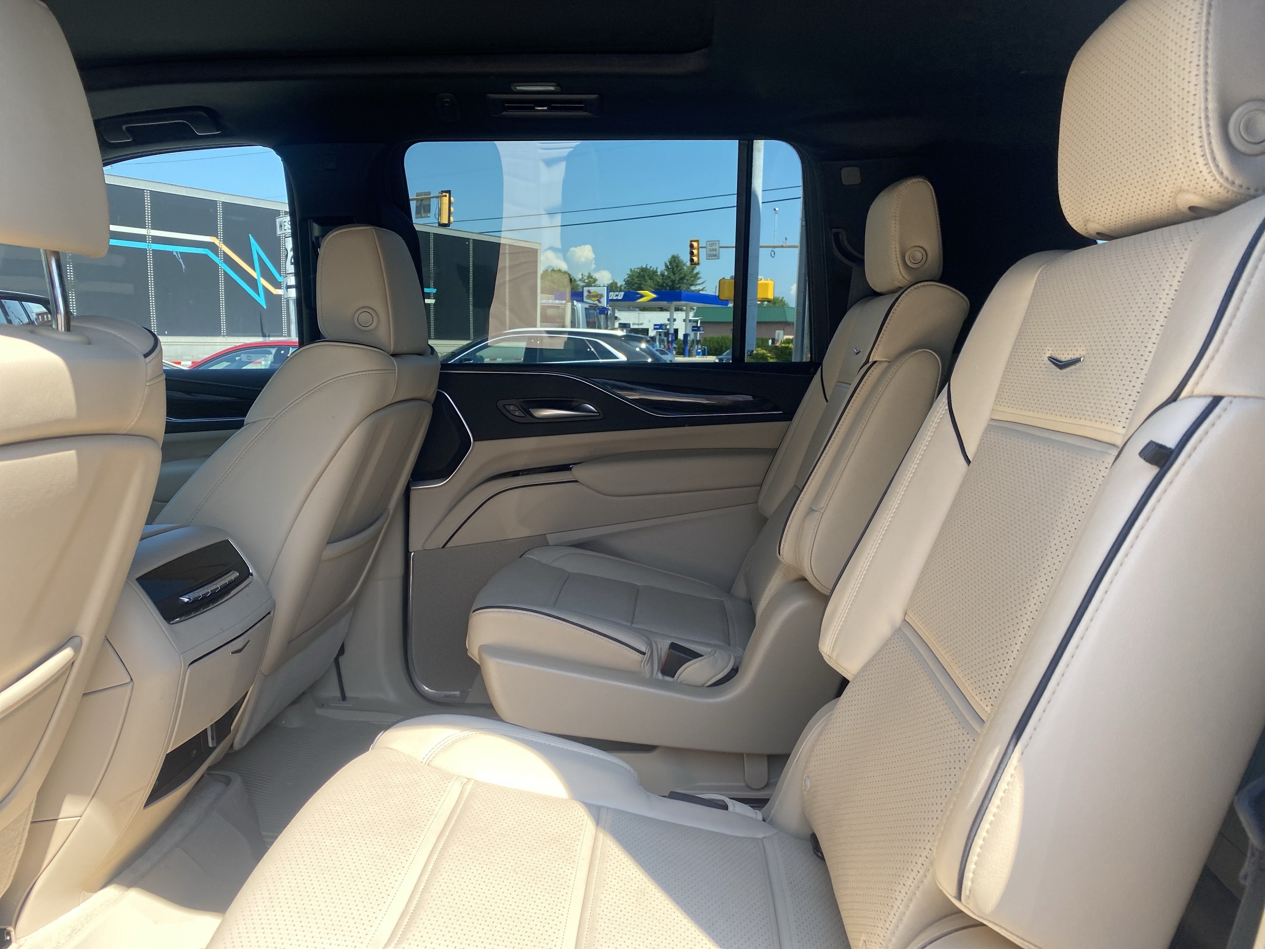 2024 Cadillac Escalade ESV Premium Luxury