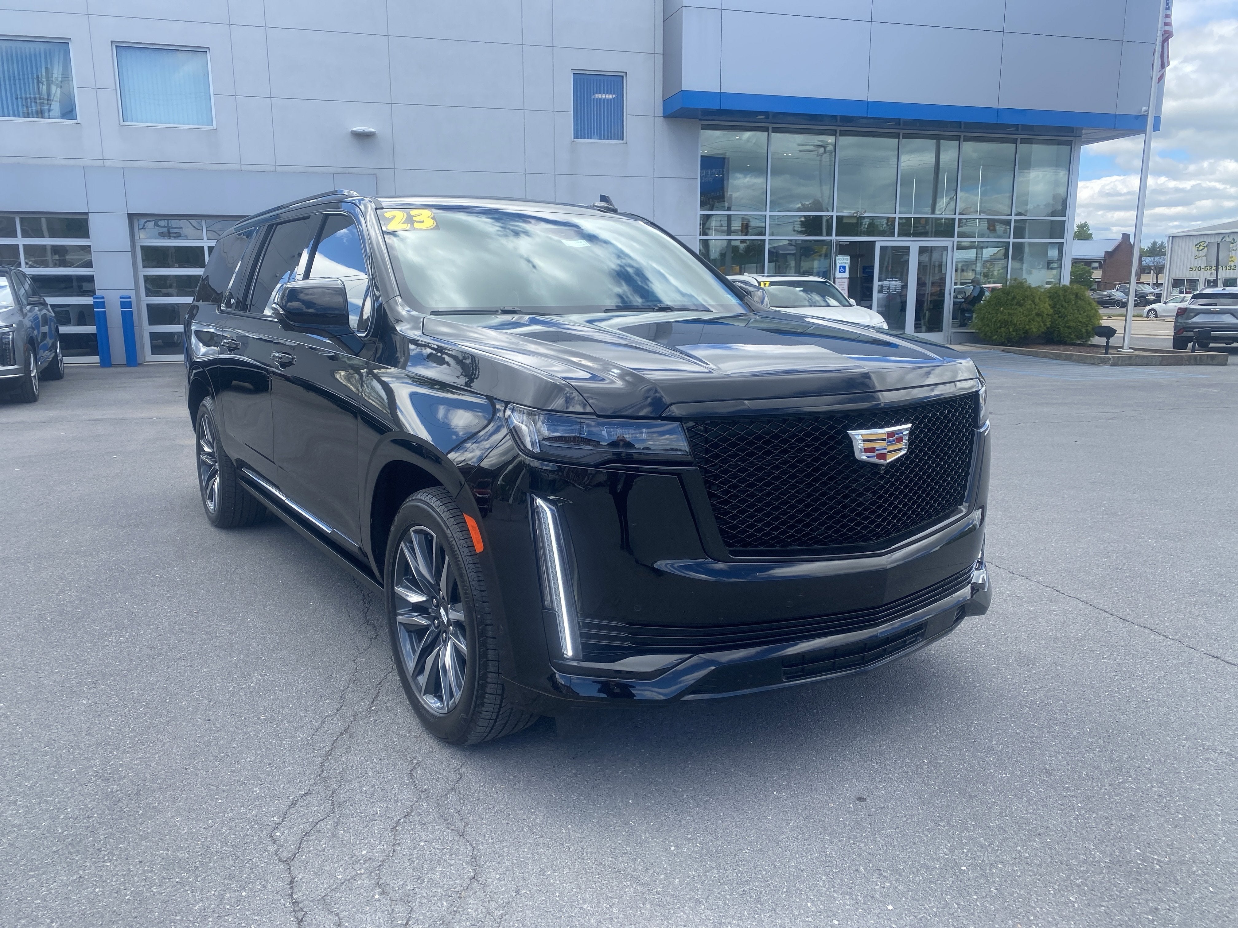 2023 Cadillac Escalade ESV Sport