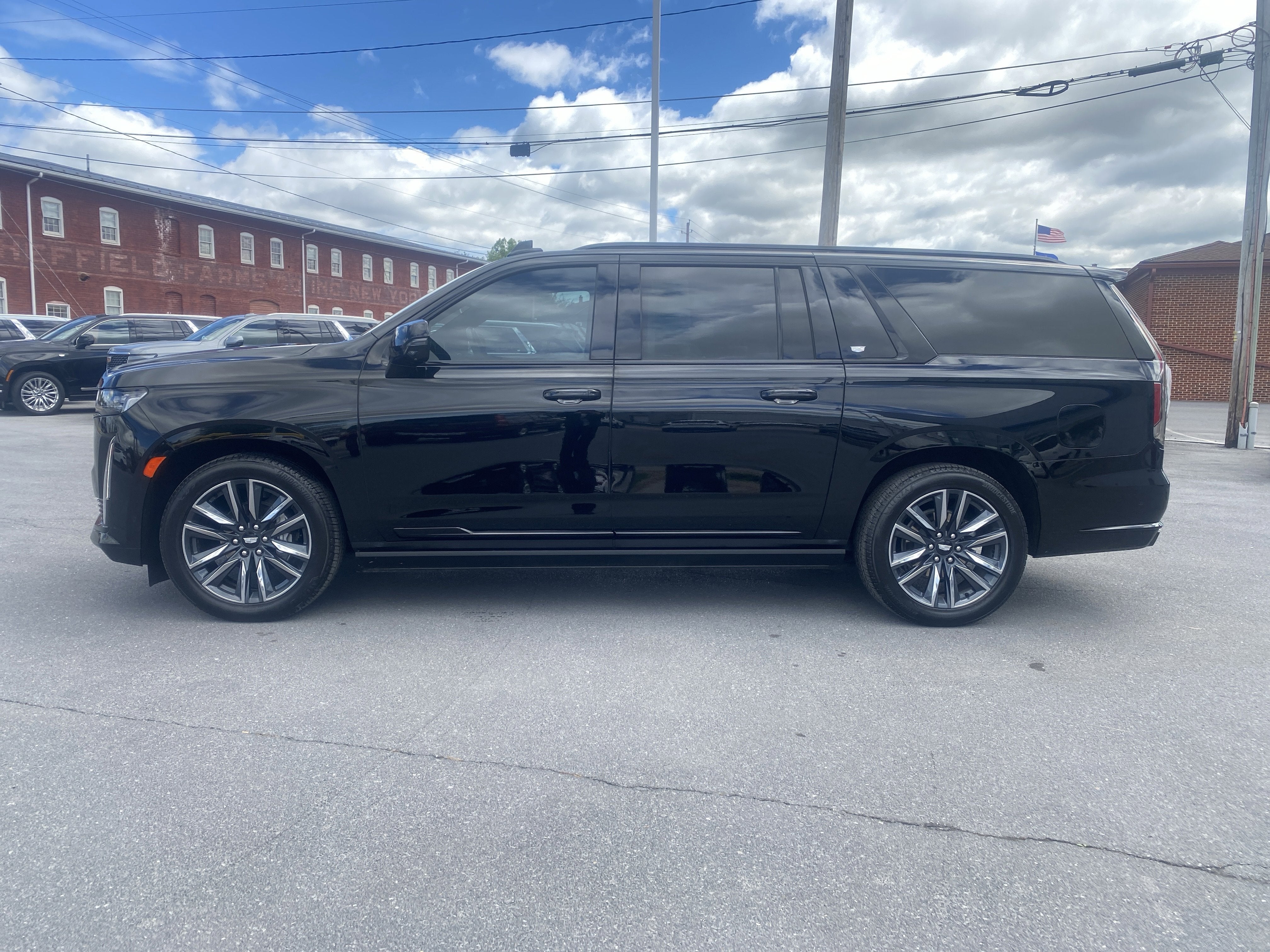 2023 Cadillac Escalade ESV Sport
