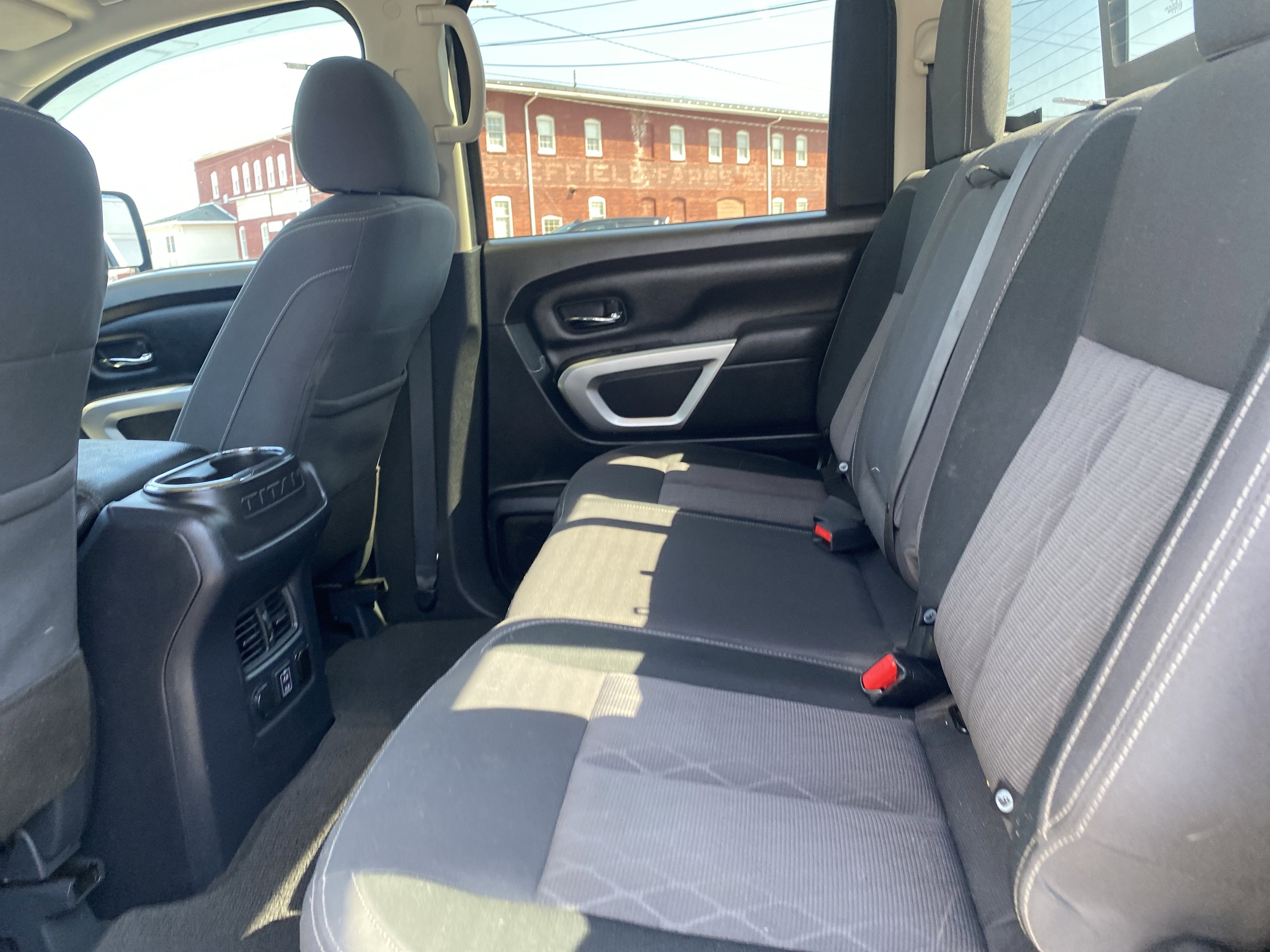 2024 Nissan Titan SV