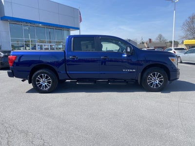 2024 Nissan Titan SV