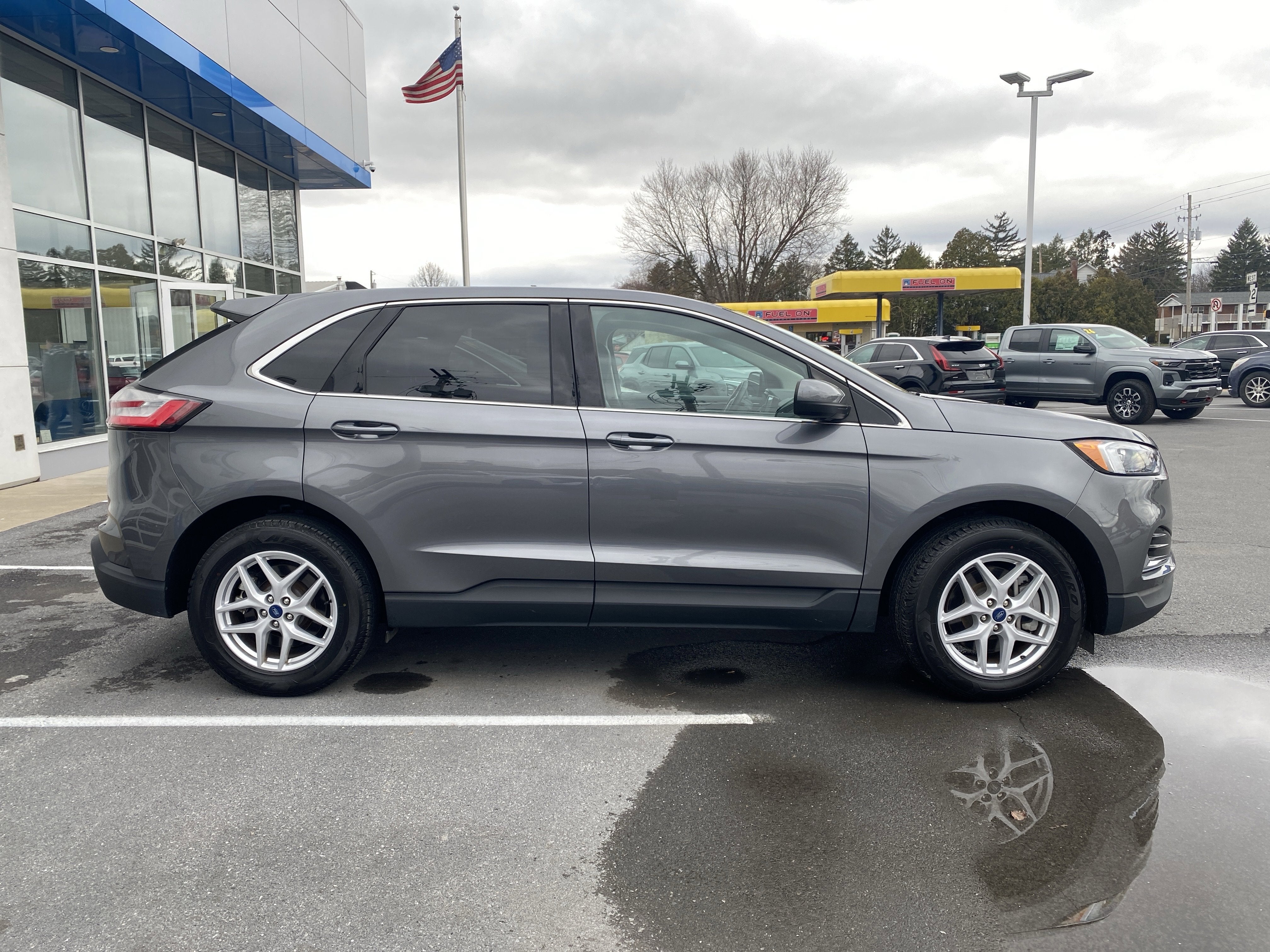 2022 Ford Edge SEL