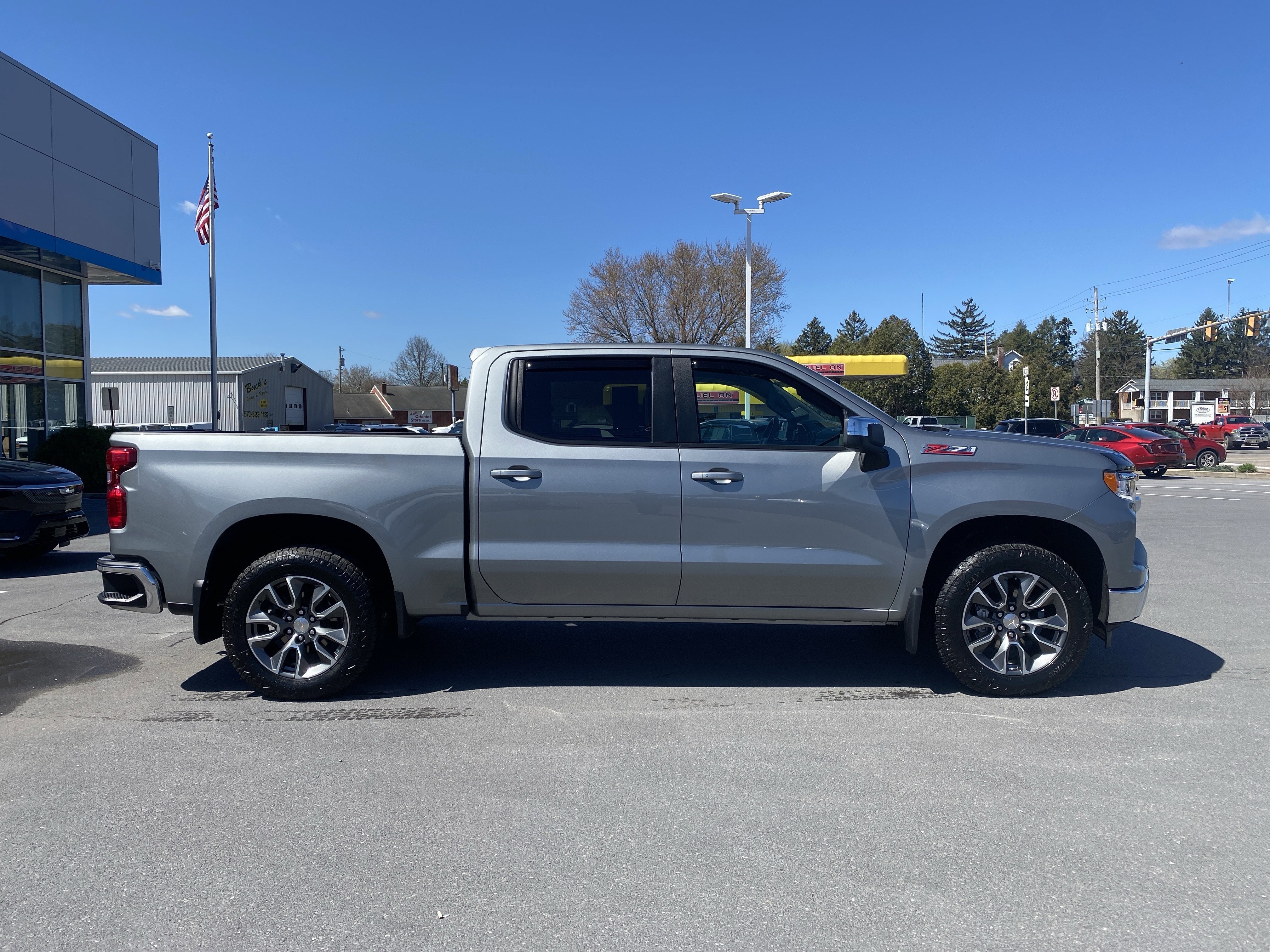 2024 Chevrolet Silverado 1500 LT