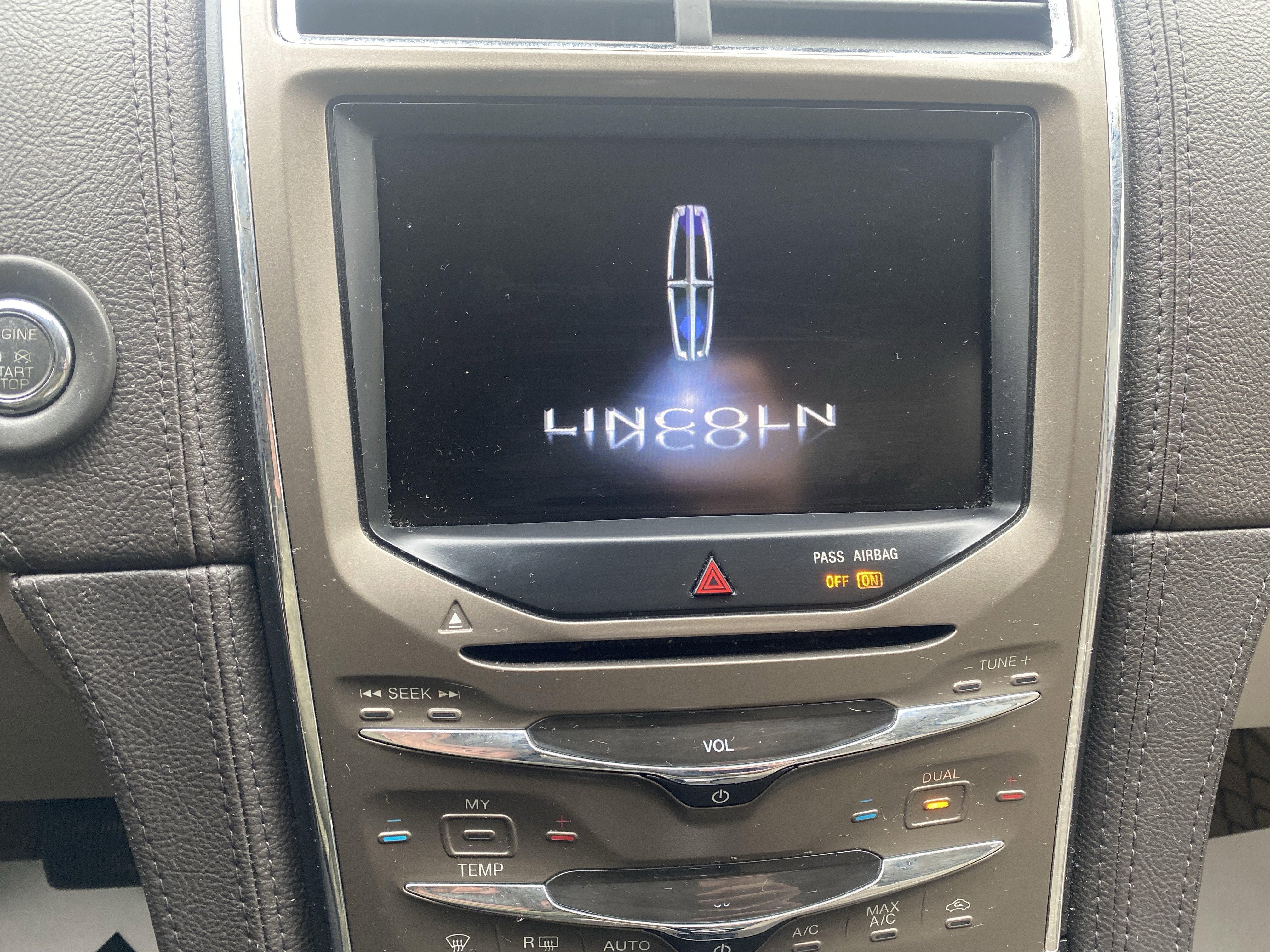 2014 Lincoln MKX Base