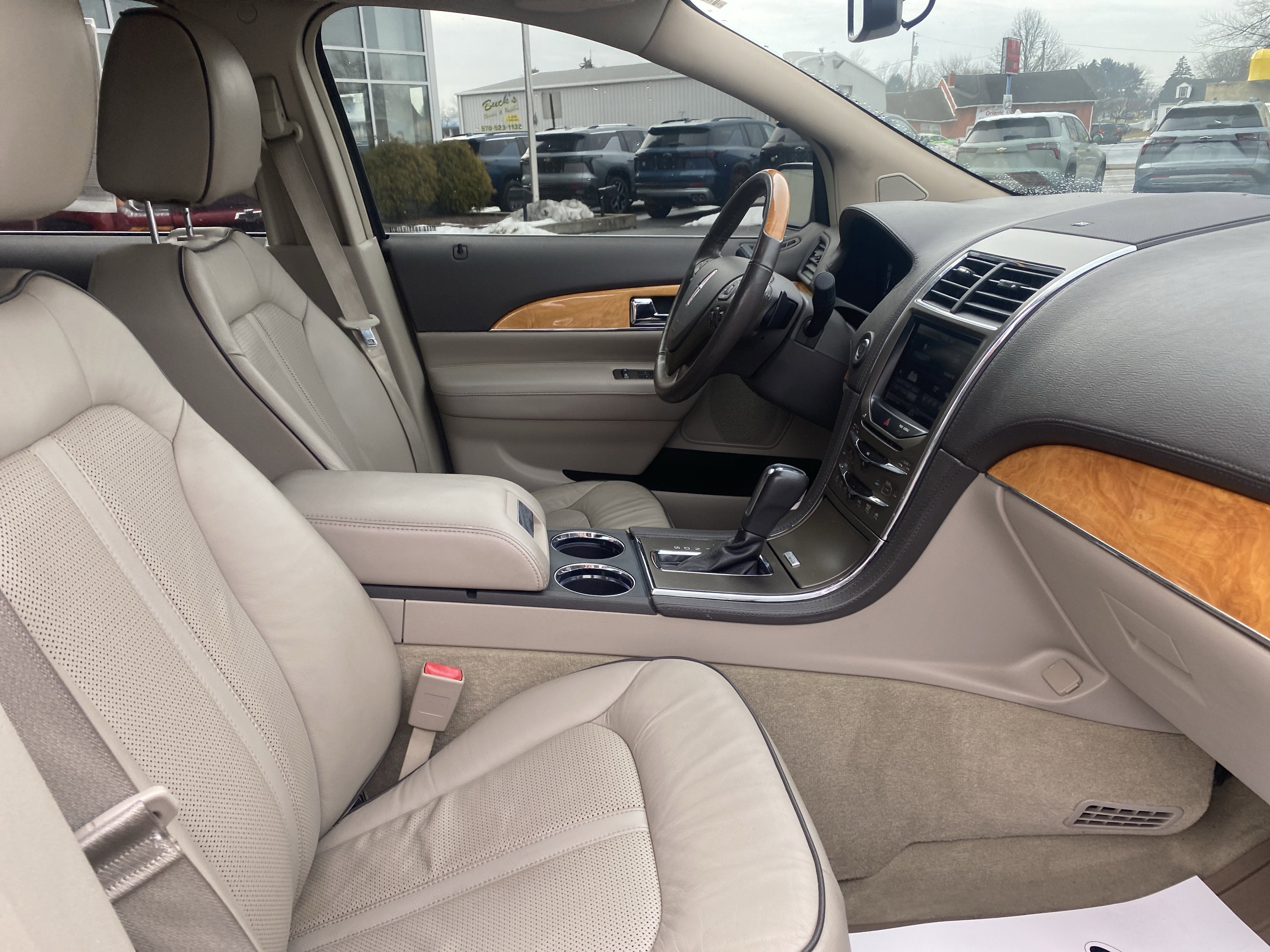 2014 Lincoln MKX Base