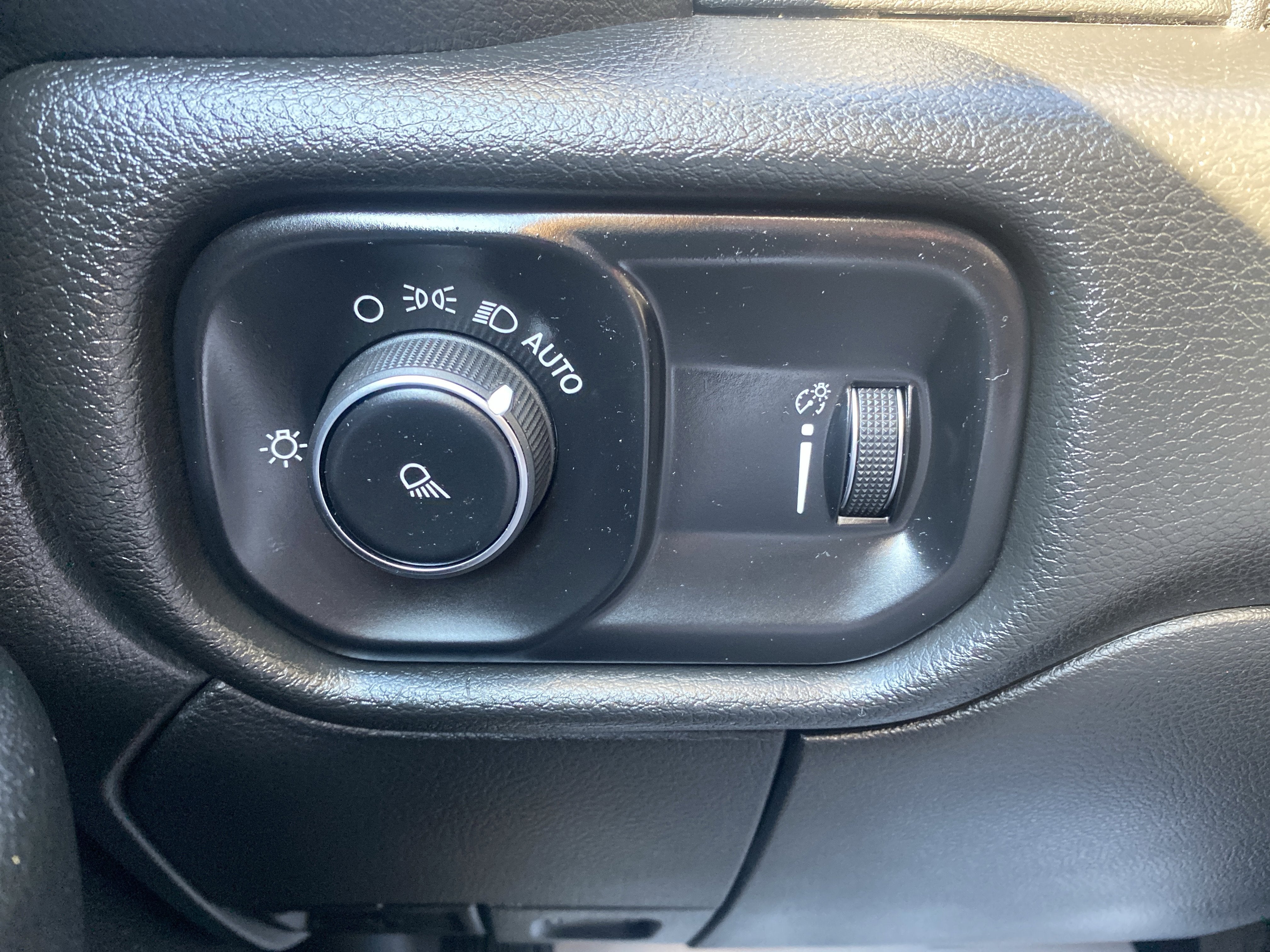 2021 RAM 2500 Tradesman Crew Cab 4x4 6'4" Box