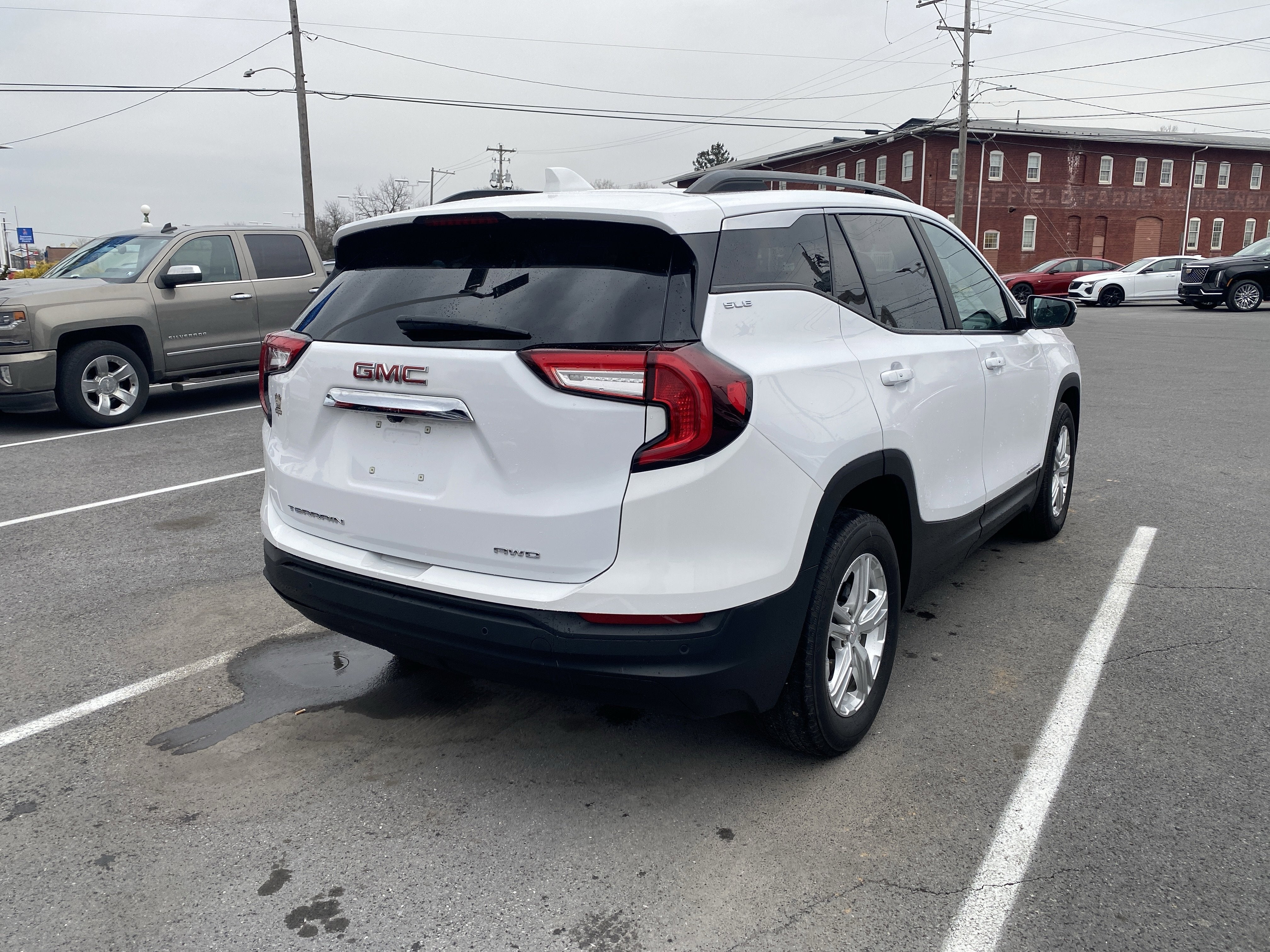 2022 GMC Terrain SLE