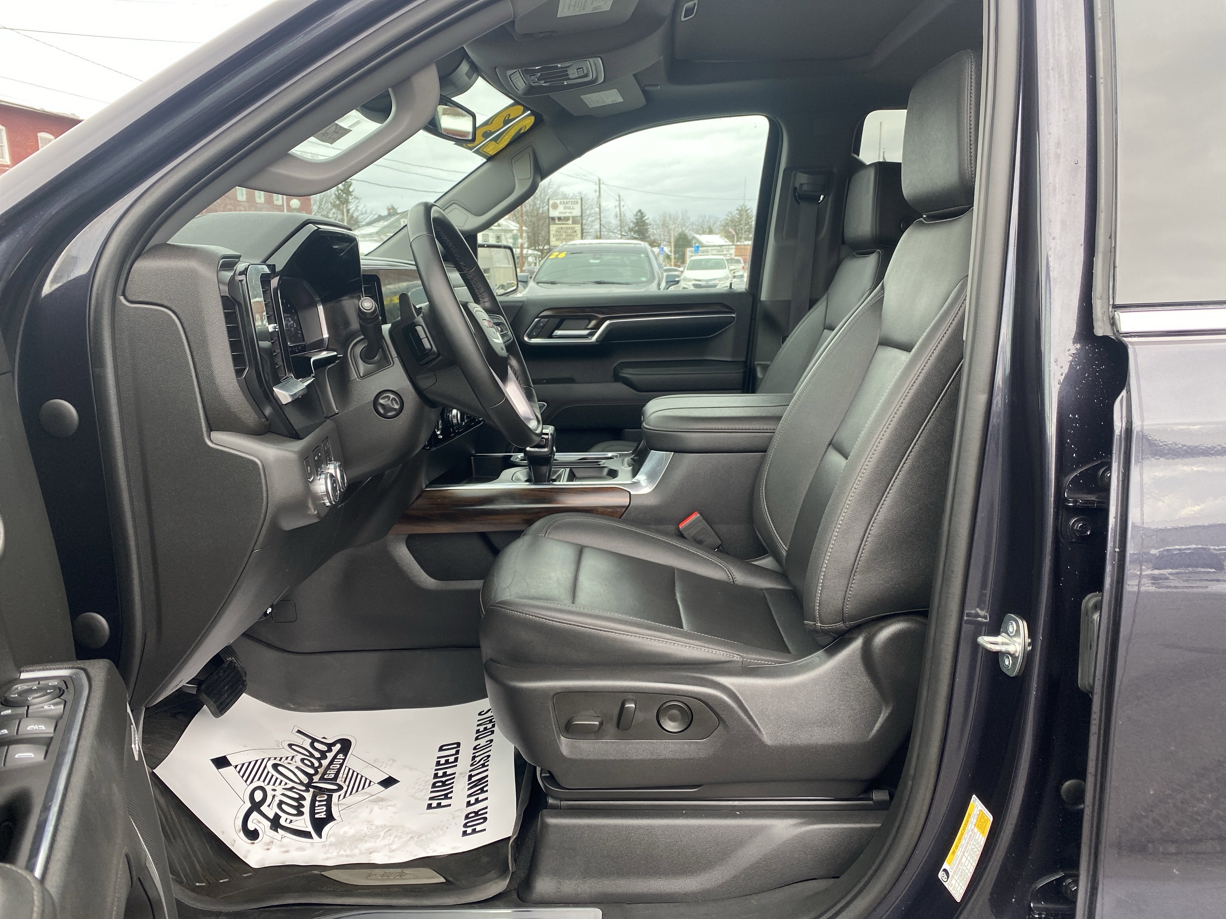 2023 GMC Sierra 1500 SLT