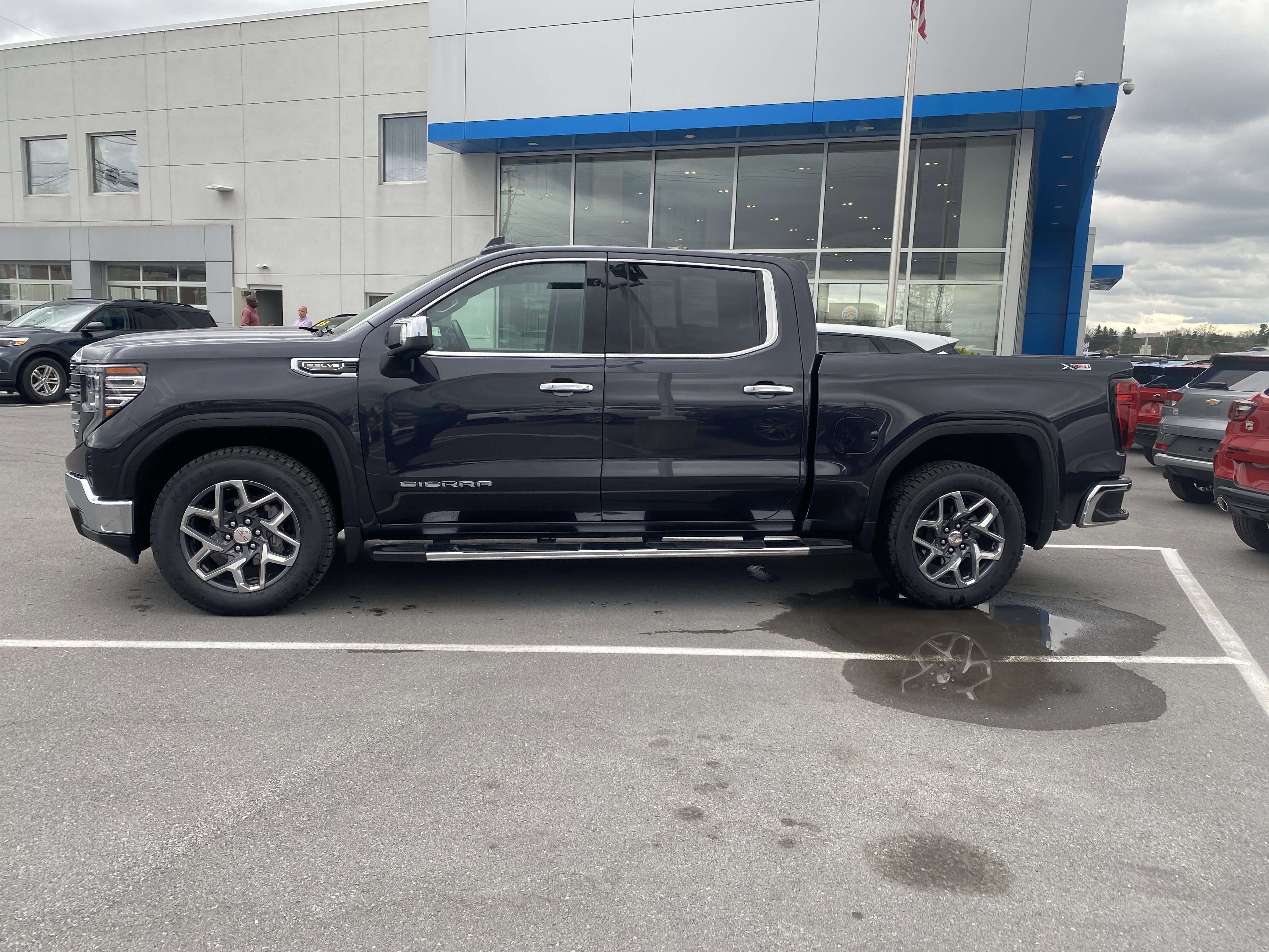2023 GMC Sierra 1500 SLT